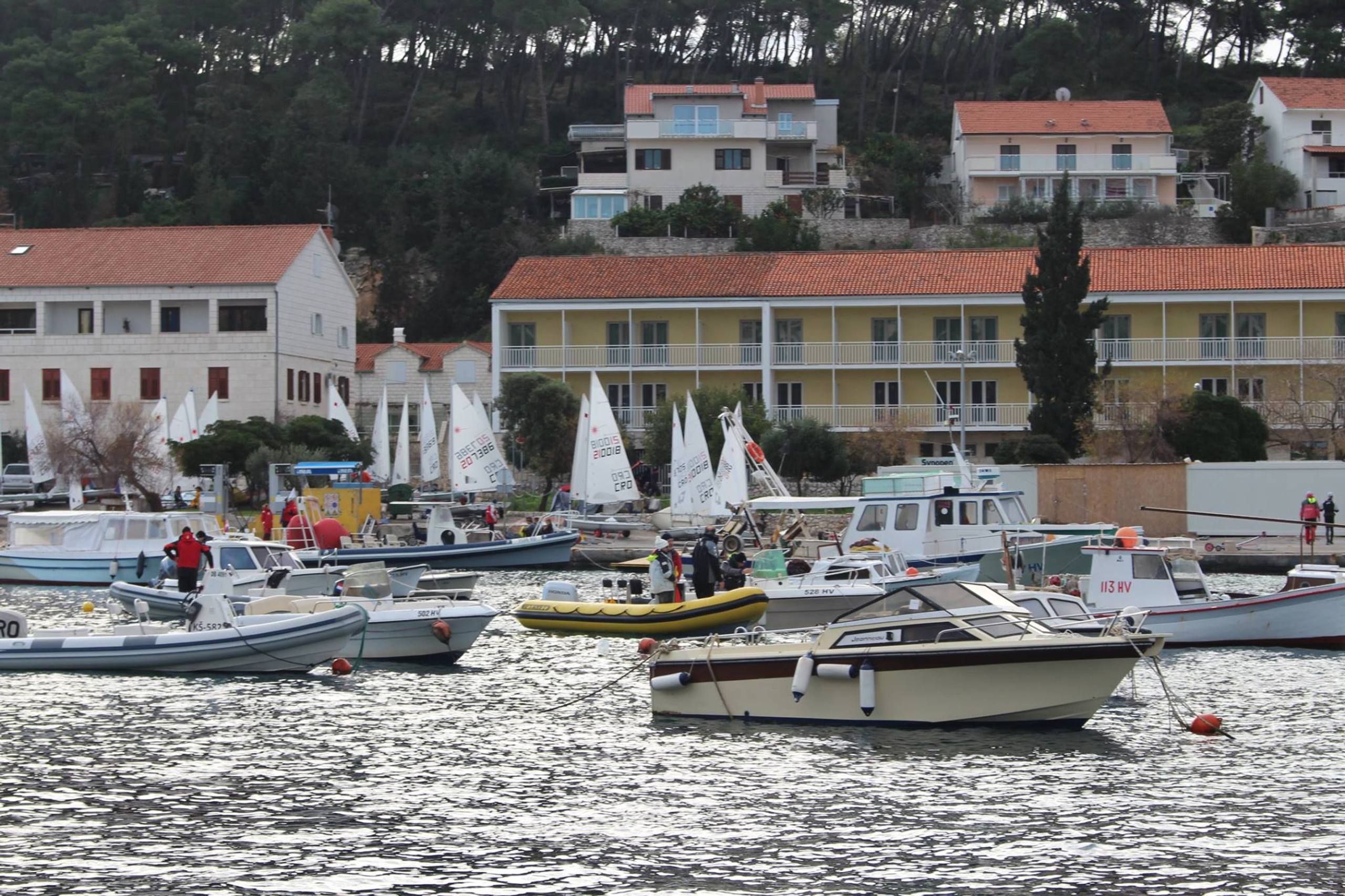 41. Međunarodna novogodišnja regata, Hvar, prosinac 2017. — fotografija 69 od 100