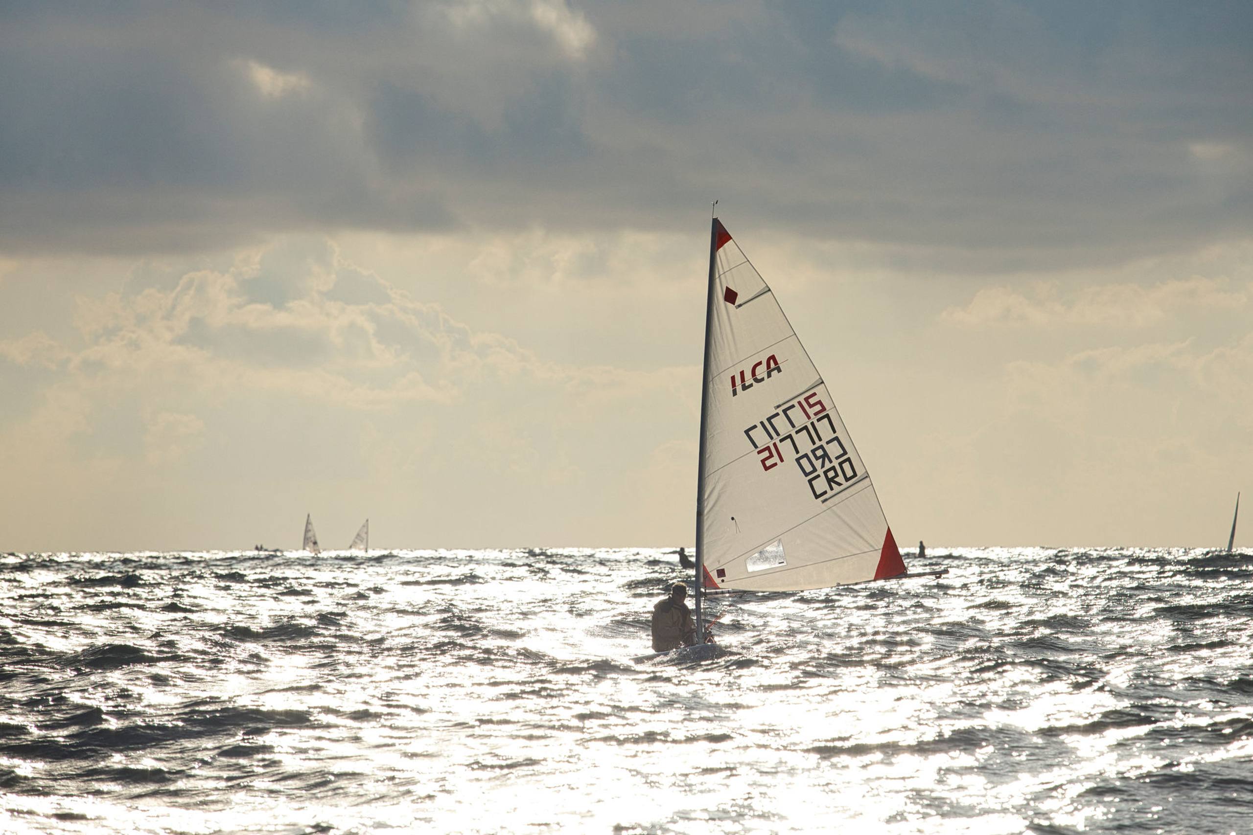 45. Međunarodna novogodišnja regata, Hvar, prosinac 2022. — fotografija 60 od 100
