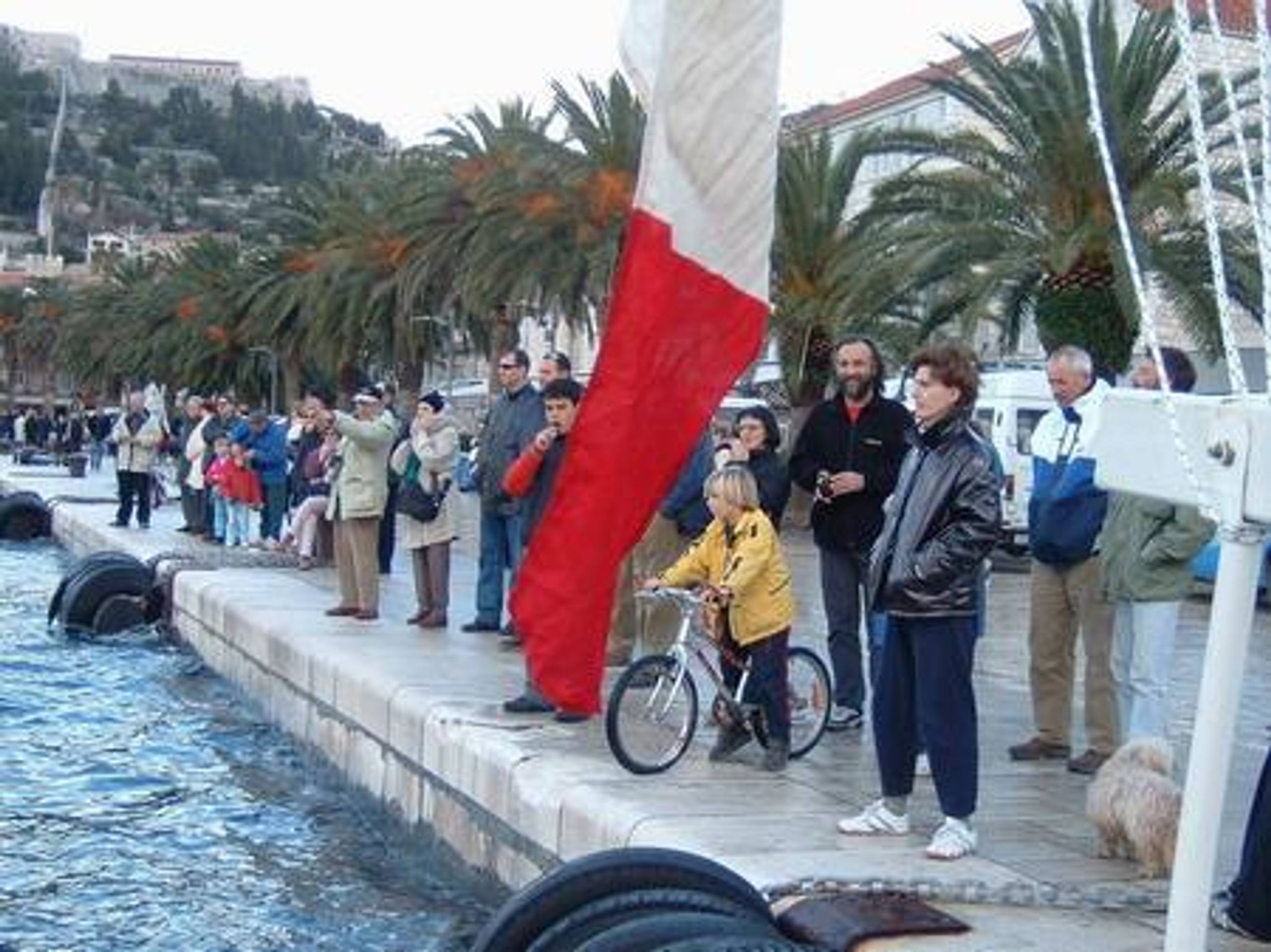 27. Međunarodna novogodišnja regata, Hvar, prosinac 2003. — fotografija 75 od 100