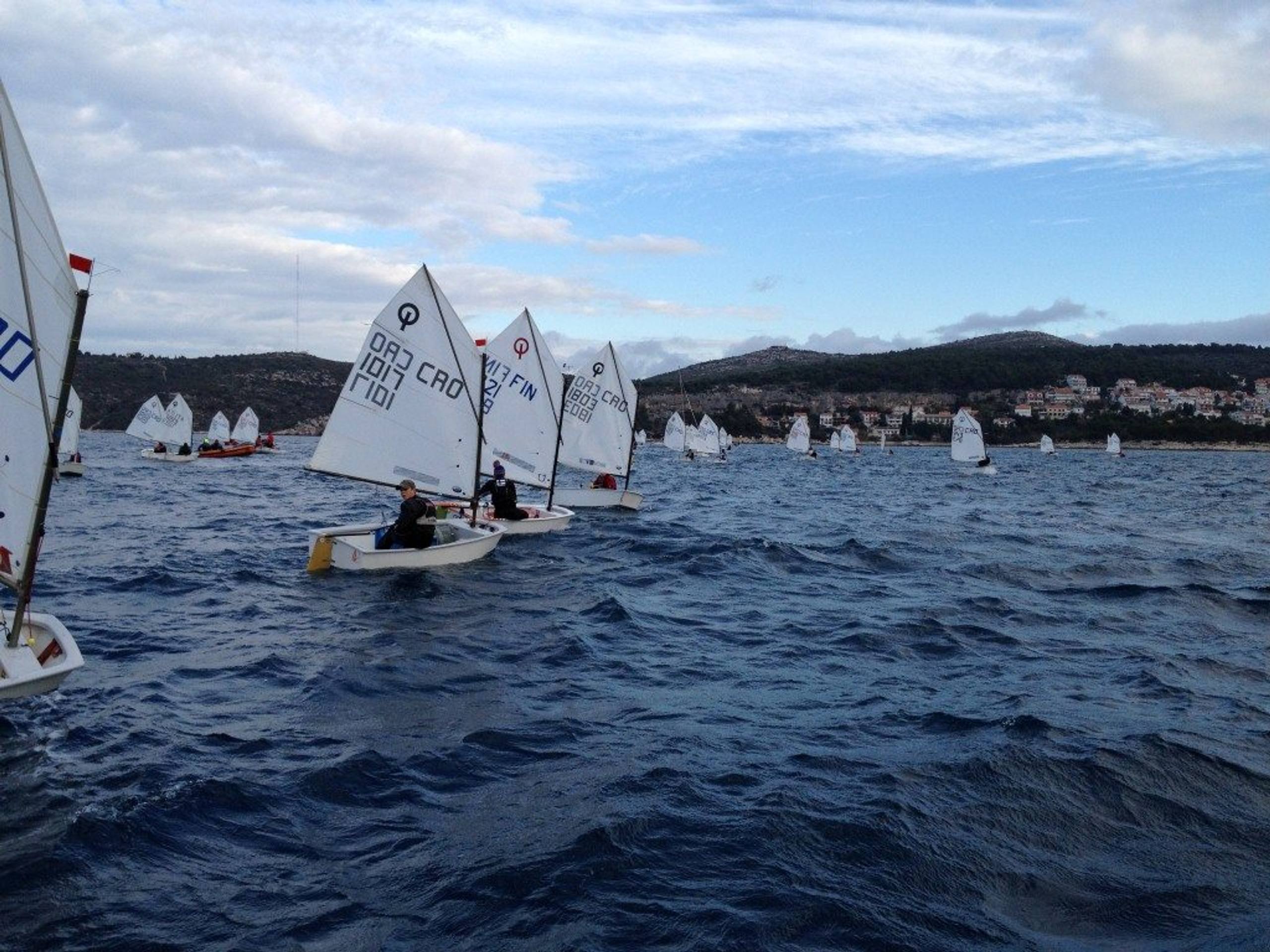 35. Međunarodna novogodišnja regata, Hvar, prosinac 2011. — fotografija 6 od 50