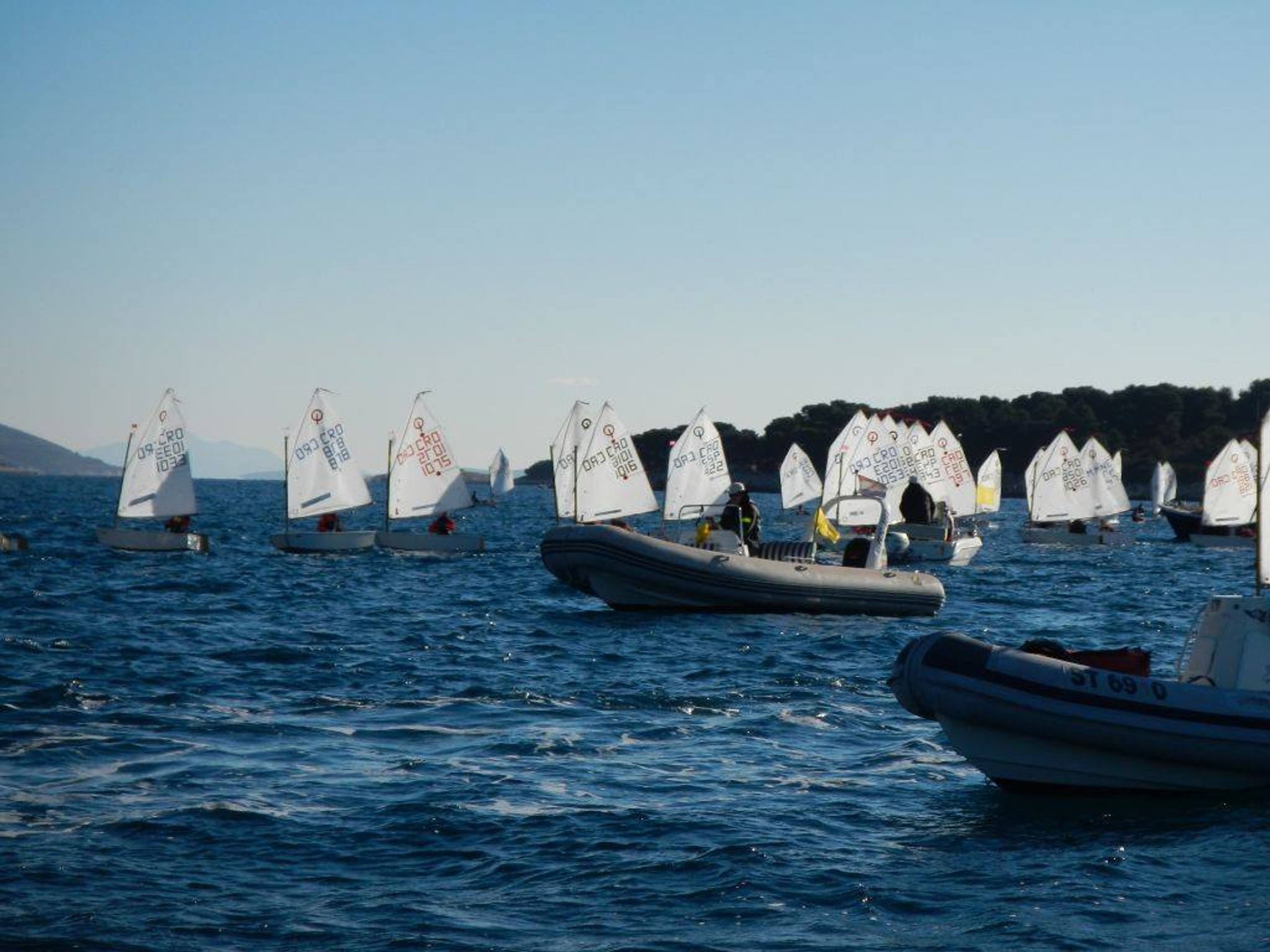 36. Međunarodna novogodišnja regata — Prvenstvo Hrvatske u klasi Optimist, Hvar, prosinac 2012. — fotografija 15 od 65