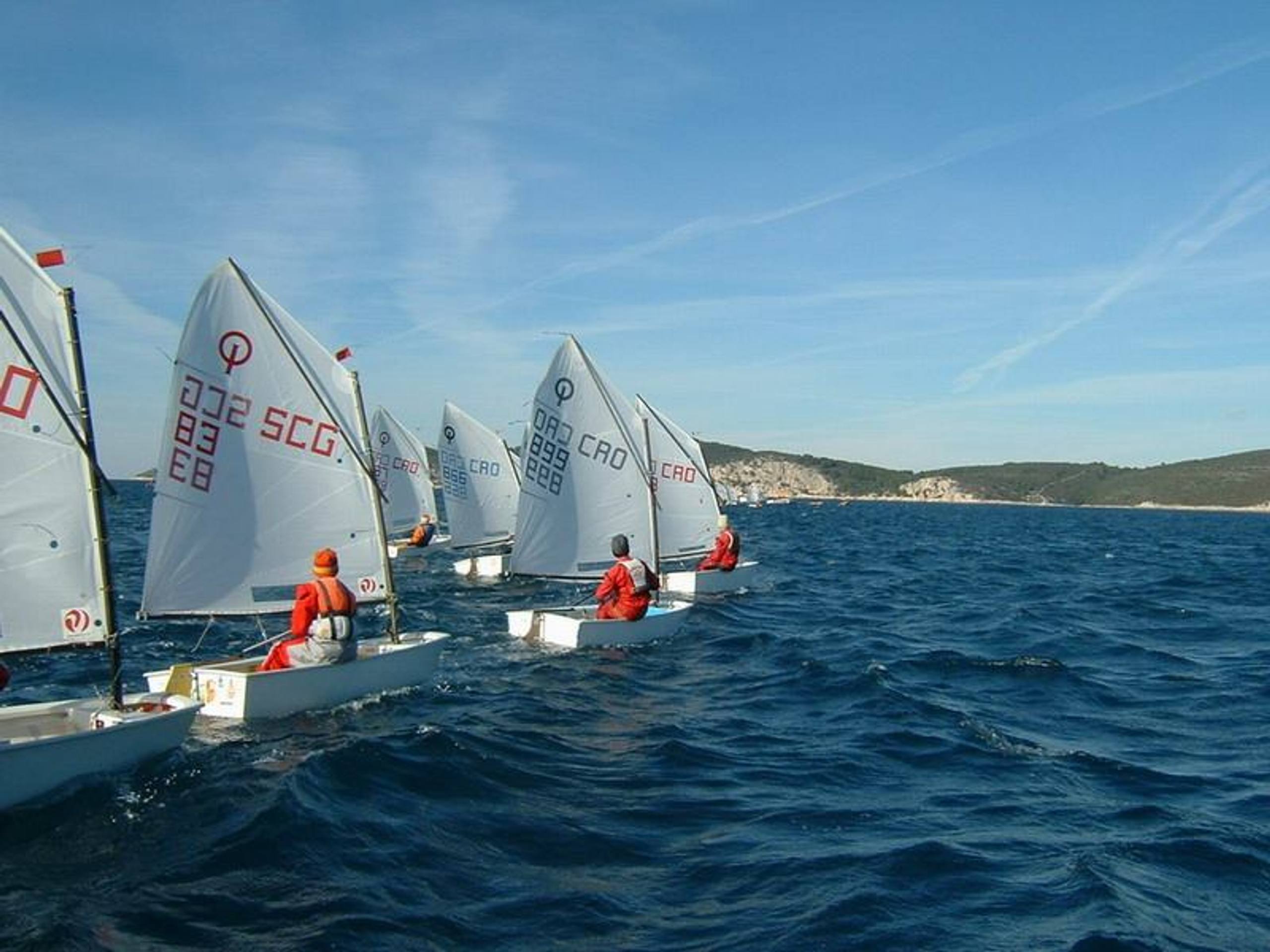 28. Međunarodna novogodišnja regata, Hvar, prosinac 2004. — fotografija 35 od 105