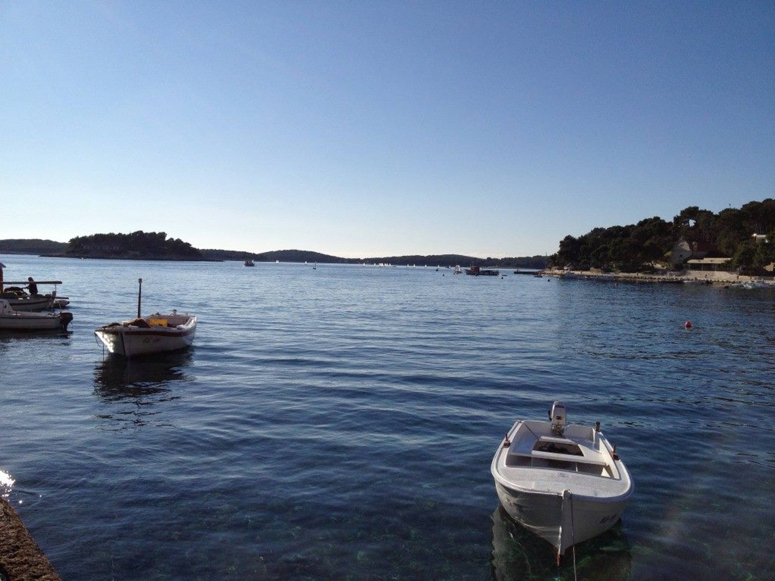 35. Međunarodna novogodišnja regata, Hvar, prosinac 2011. — fotografija 1 od 50