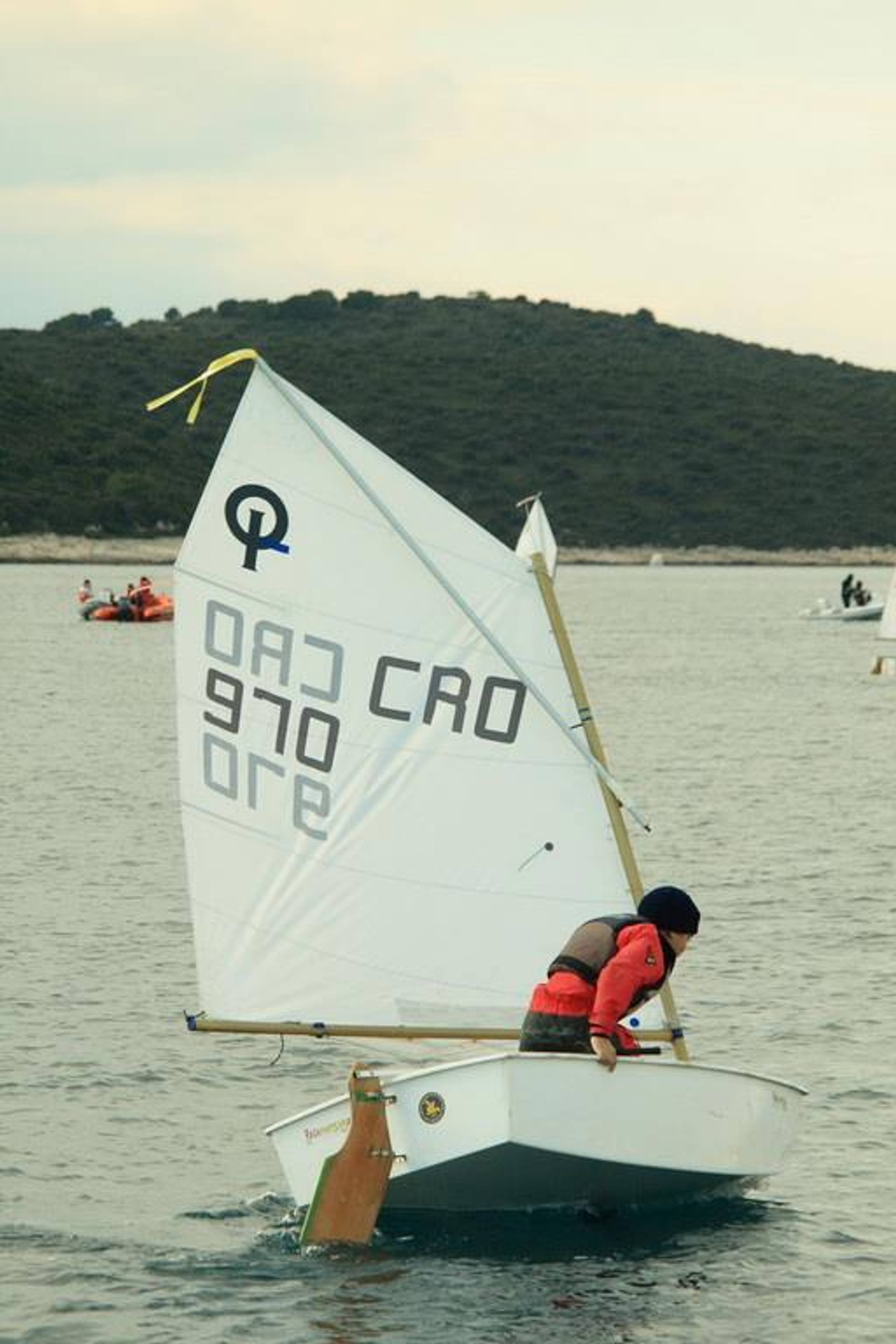34. Međunarodna novogodišnja regata — Cucin, Hvar, prosinac 2010. — fotografija 36 od 78