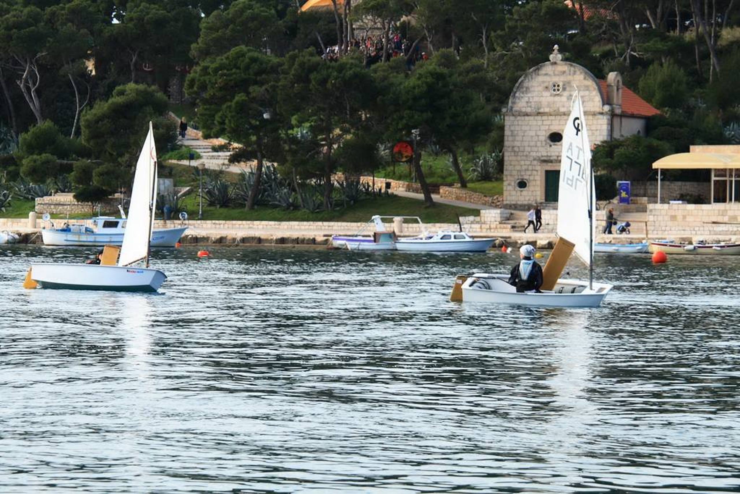 34. Međunarodna novogodišnja regata — Cucin, Hvar, prosinac 2010. — fotografija 61 od 78