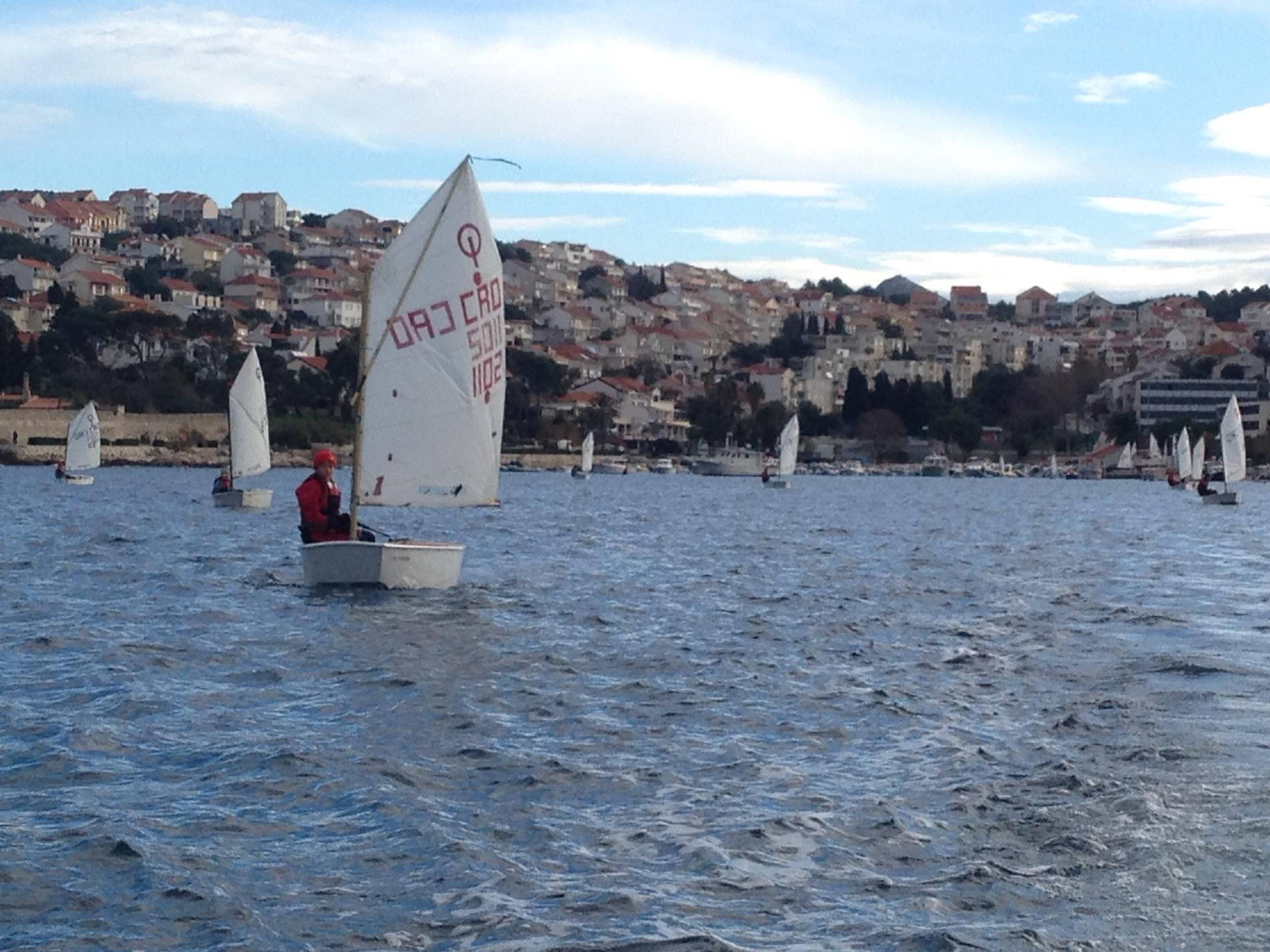 41. Međunarodna novogodišnja regata, Hvar, prosinac 2017. — fotografija 21 od 100