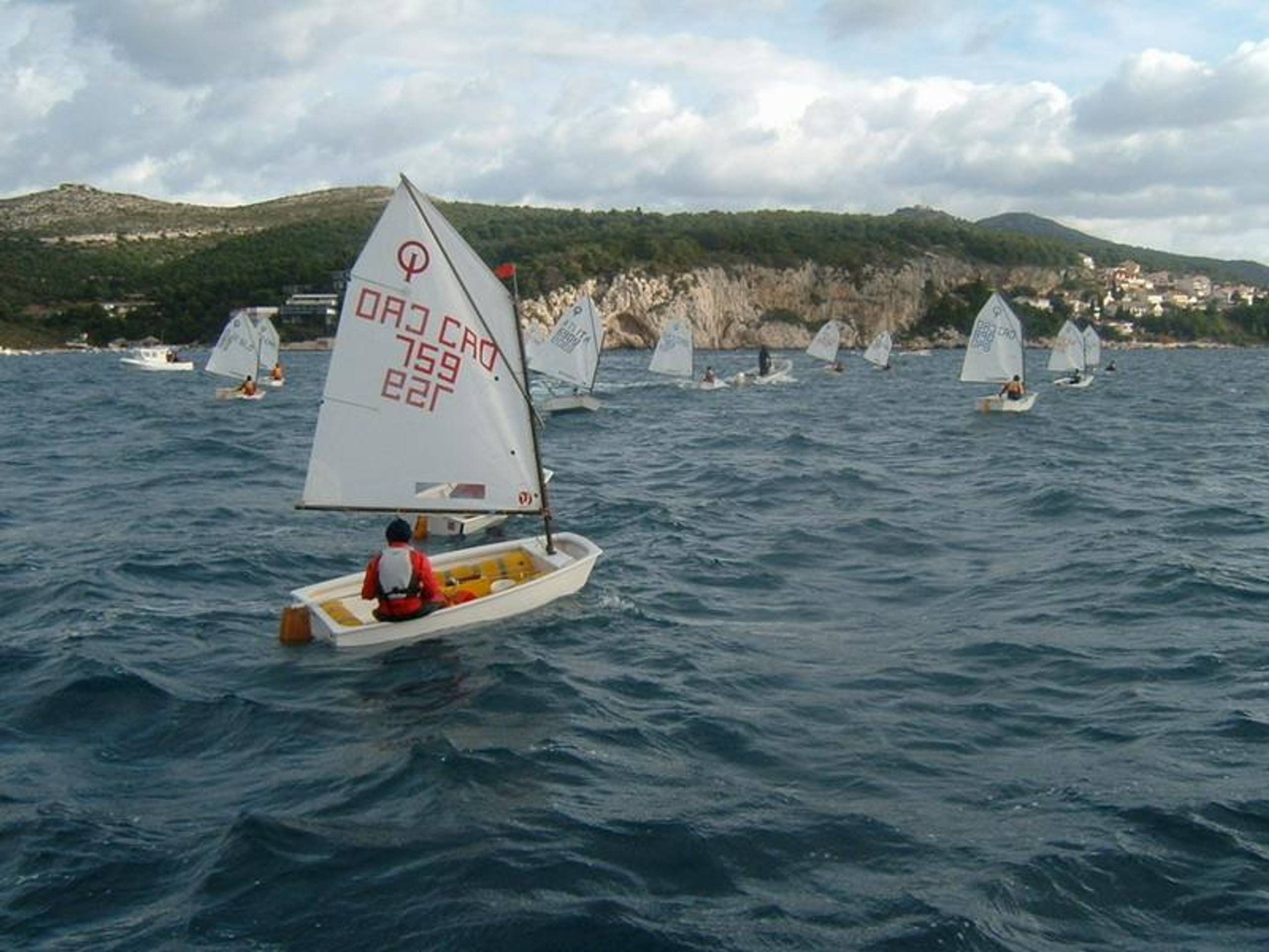 29. Međunarodna novogodišnja regata, Hvar, prosinac 2005. — fotografija 22 od 100