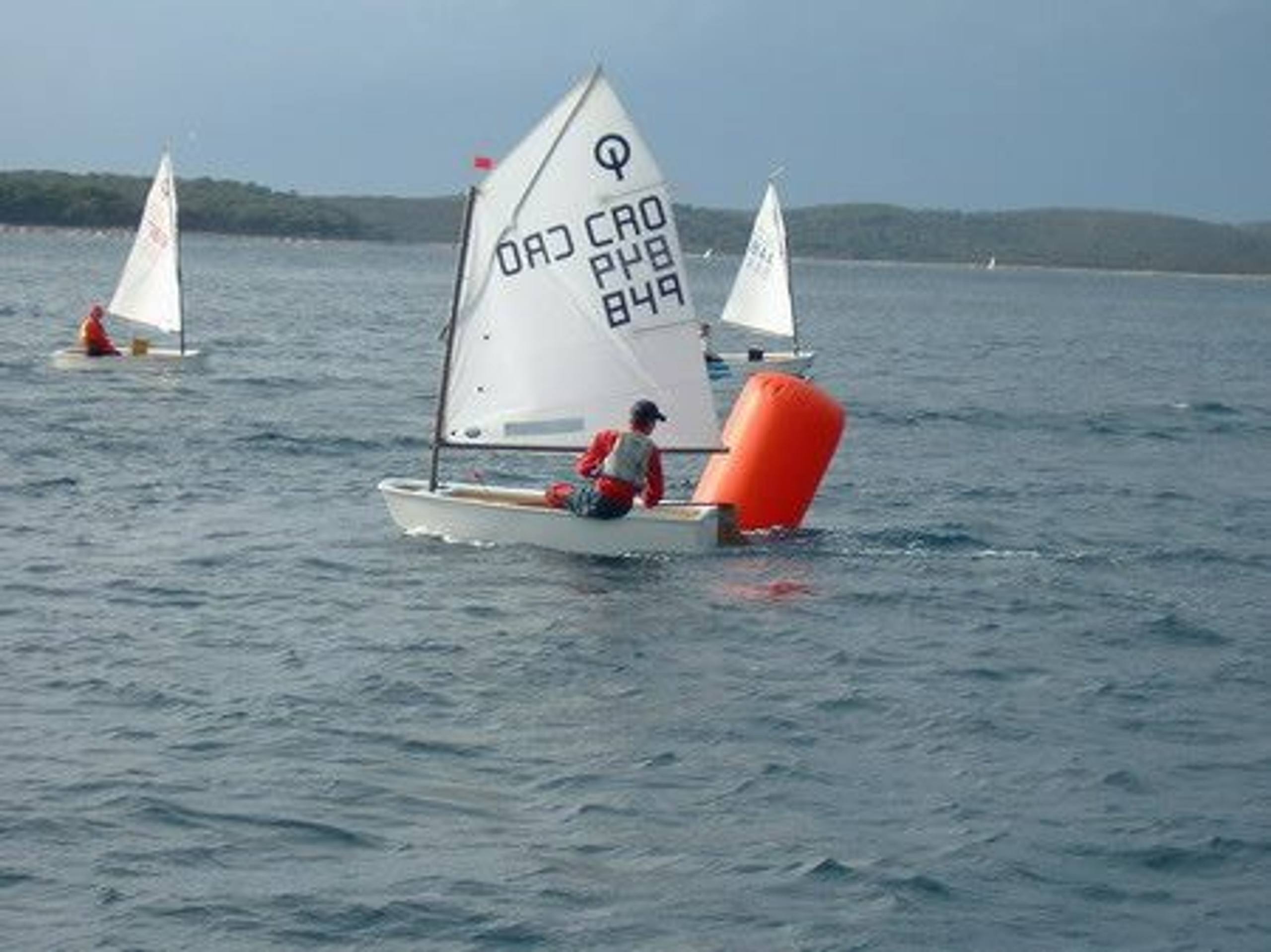 27. Međunarodna novogodišnja regata, Hvar, prosinac 2003. — fotografija 82 od 100