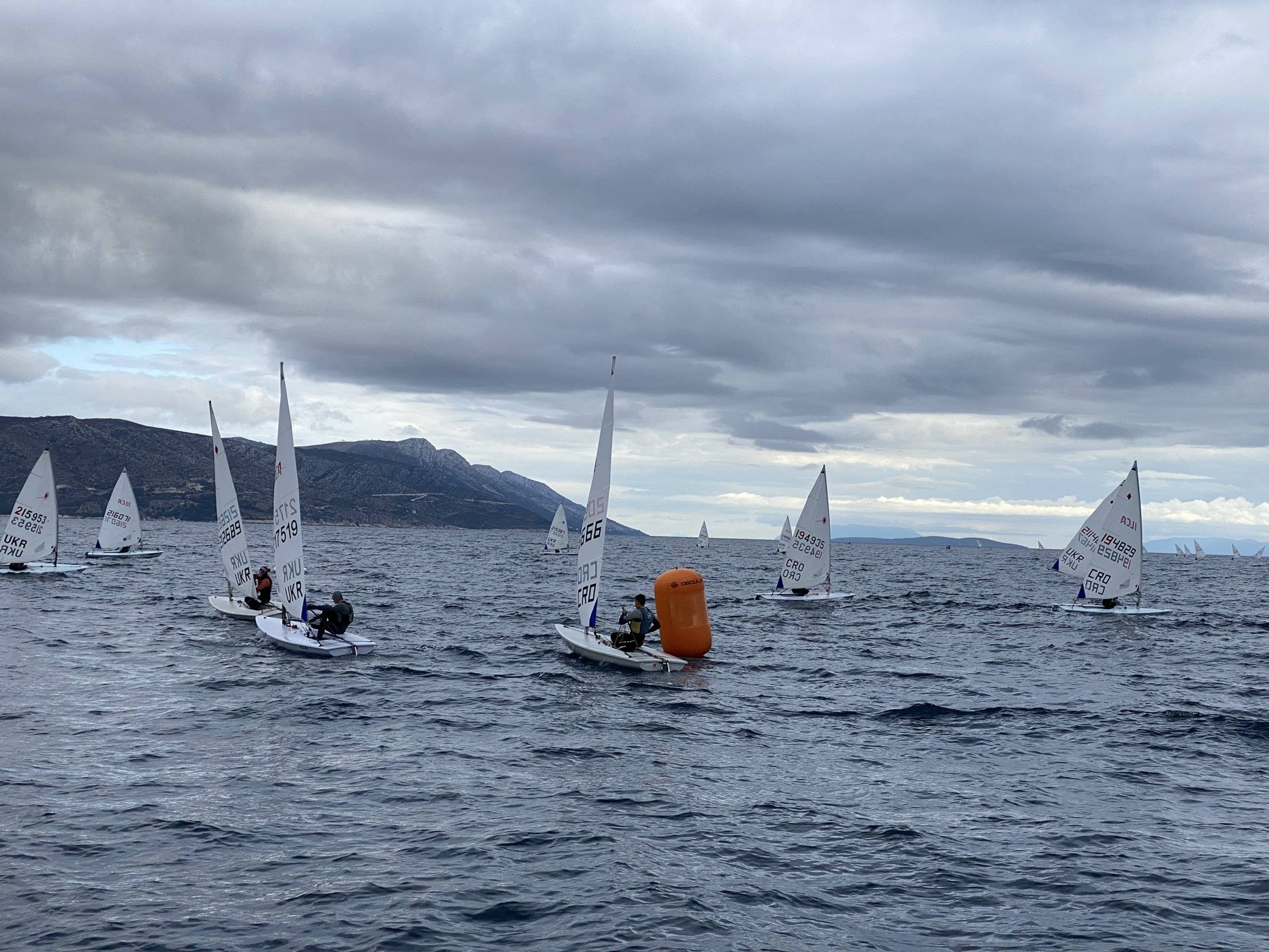 44. Međunarodna novogodišnja regata, Hvar, prosinac 2021. — fotografija 44 od 100