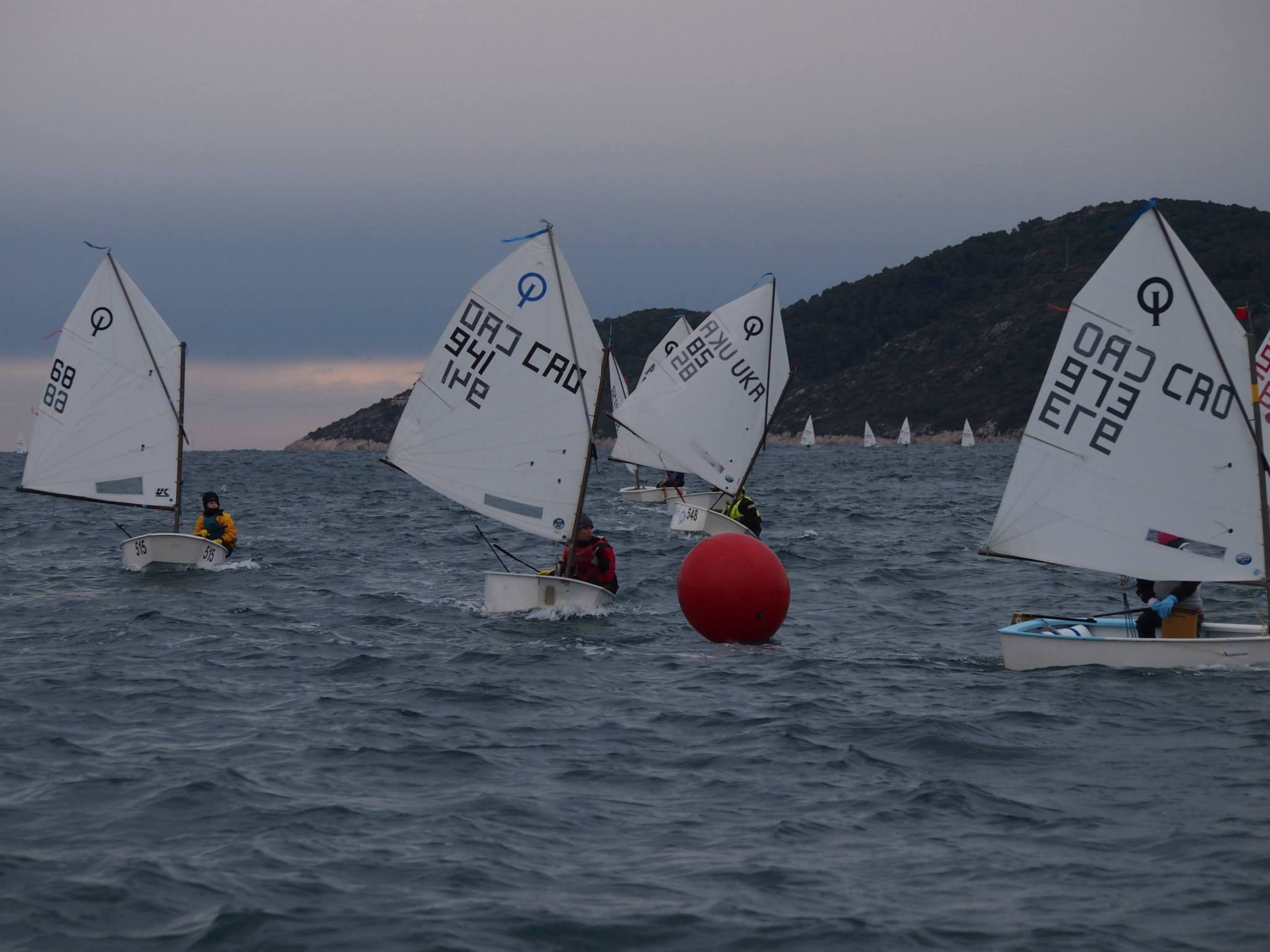 38. Međunarodna novogodišnja regata — Optimist, Hvar, prosinac 2014. — fotografija 30 od 57 (foto: Viktorija Nižetić)