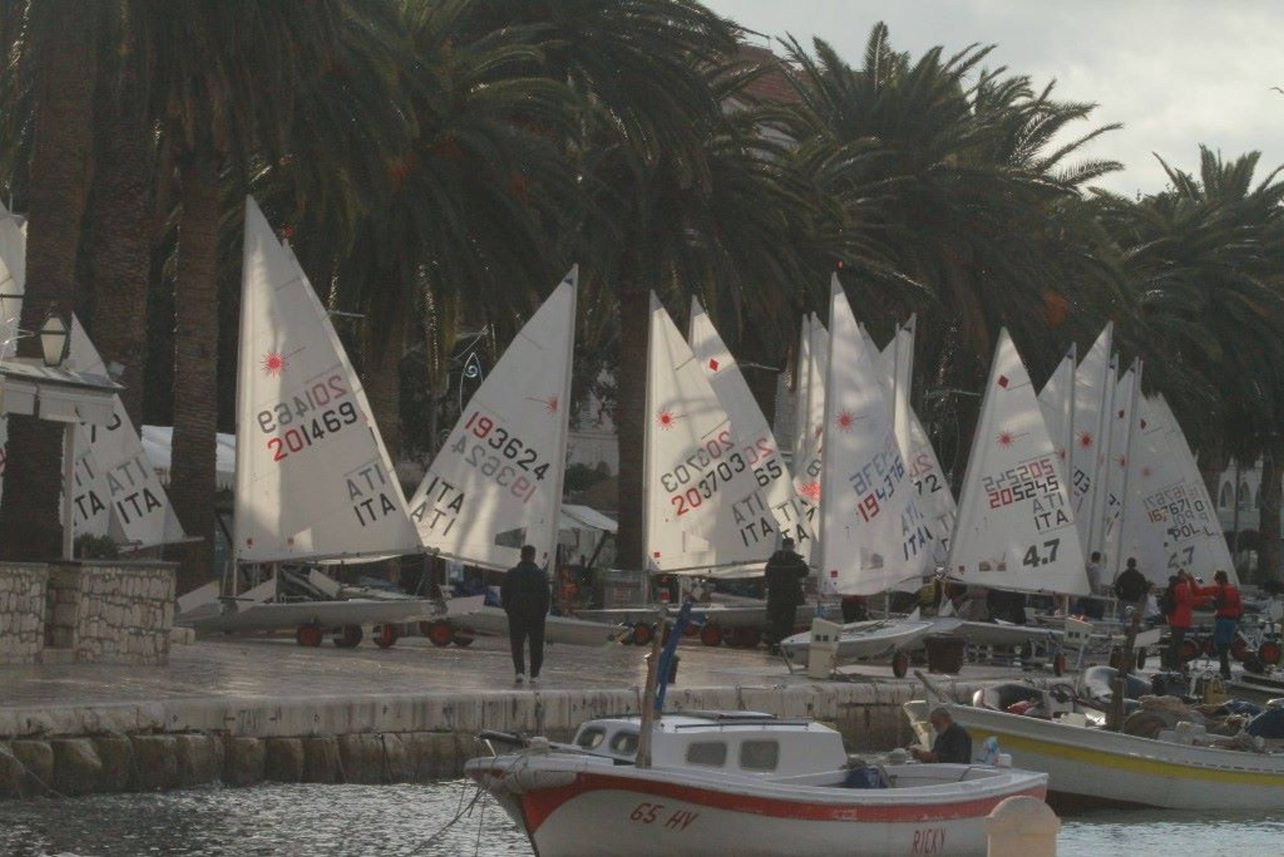 37. Međunarodna novogodišnja regata — Kragić, Hvar, prosinac 2013. — fotografija 53 od 100