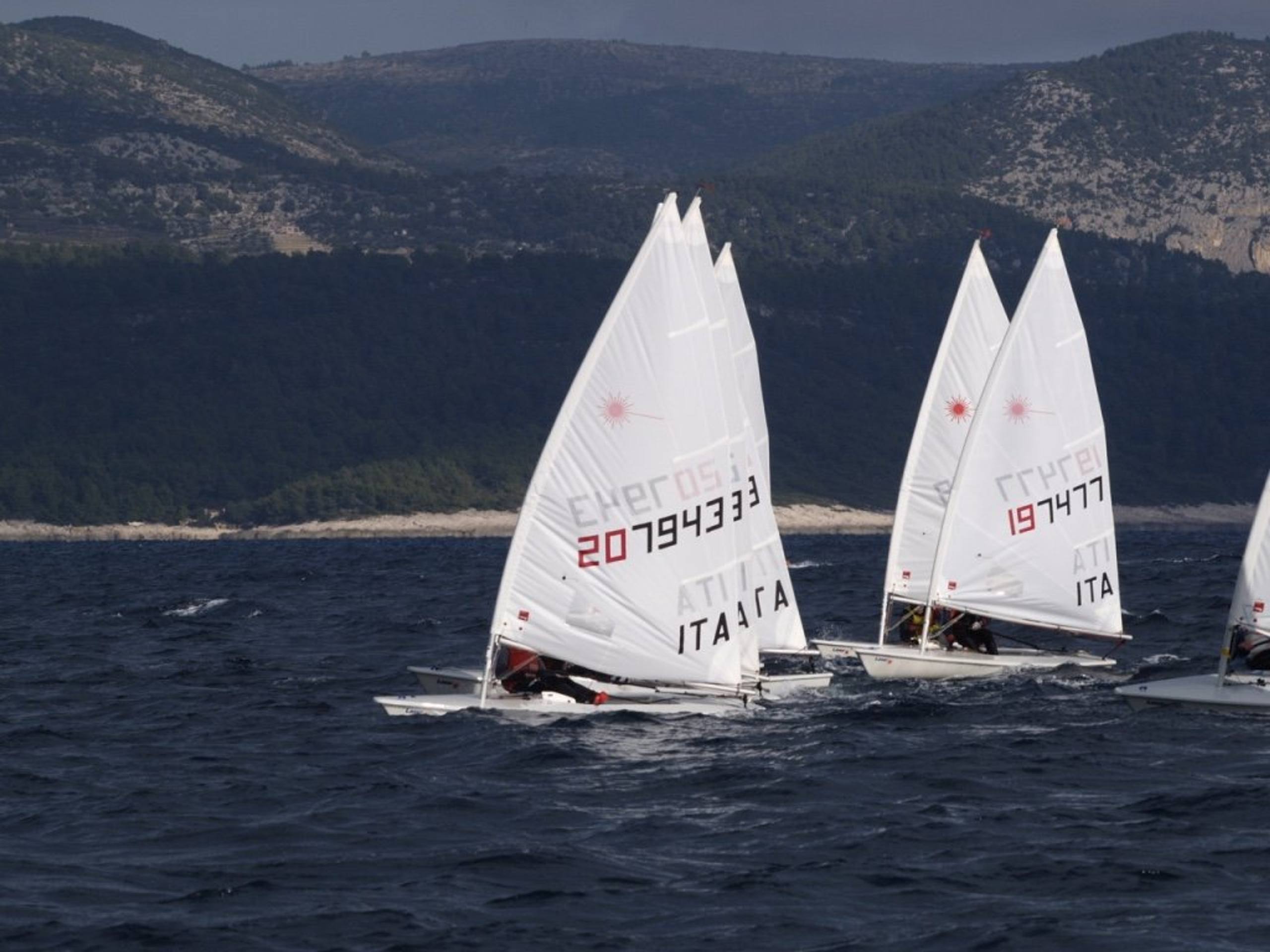 39. međunarodna novogodišnja regata, Hvar, prosinac 2015.