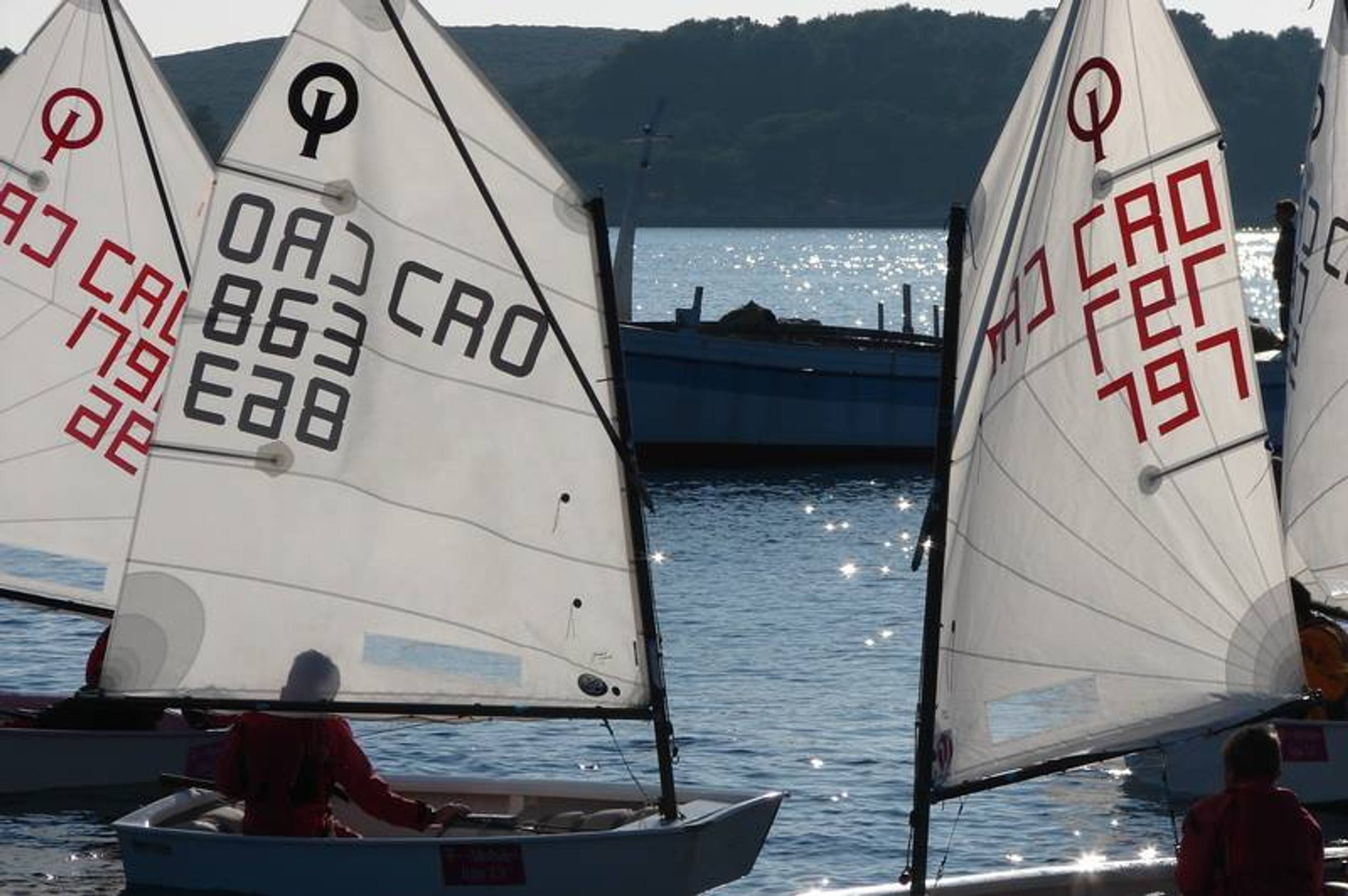 31. Međunarodna novogodišnja regata, Hvar, prosinac 2007. — fotografija 30 od 79