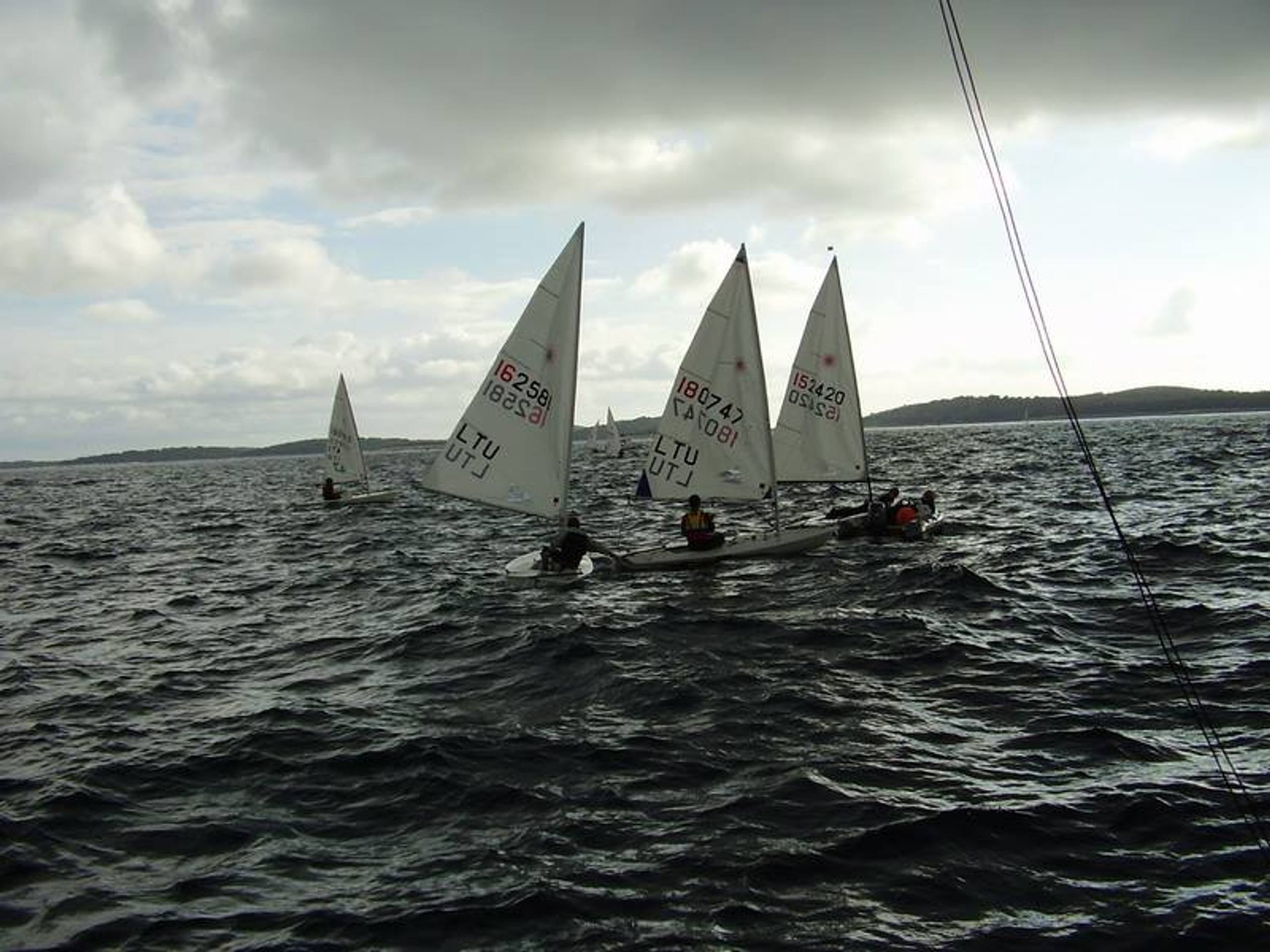 29. Međunarodna novogodišnja regata, Hvar, prosinac 2005. — fotografija 18 od 100