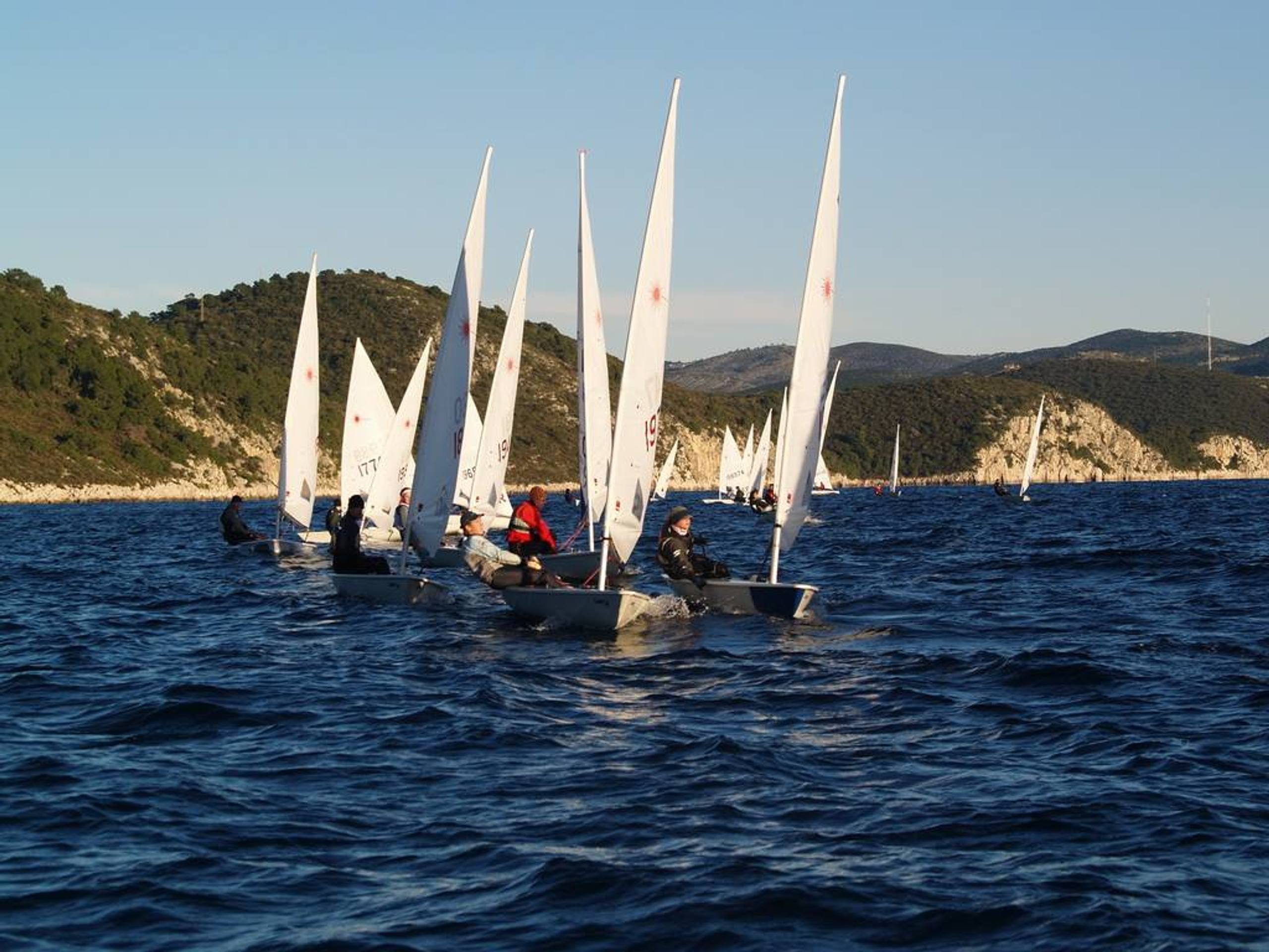 34. Međunarodna novogodišnja regata — K&B, Hvar, prosinac 2010. — fotografija 31 od 50