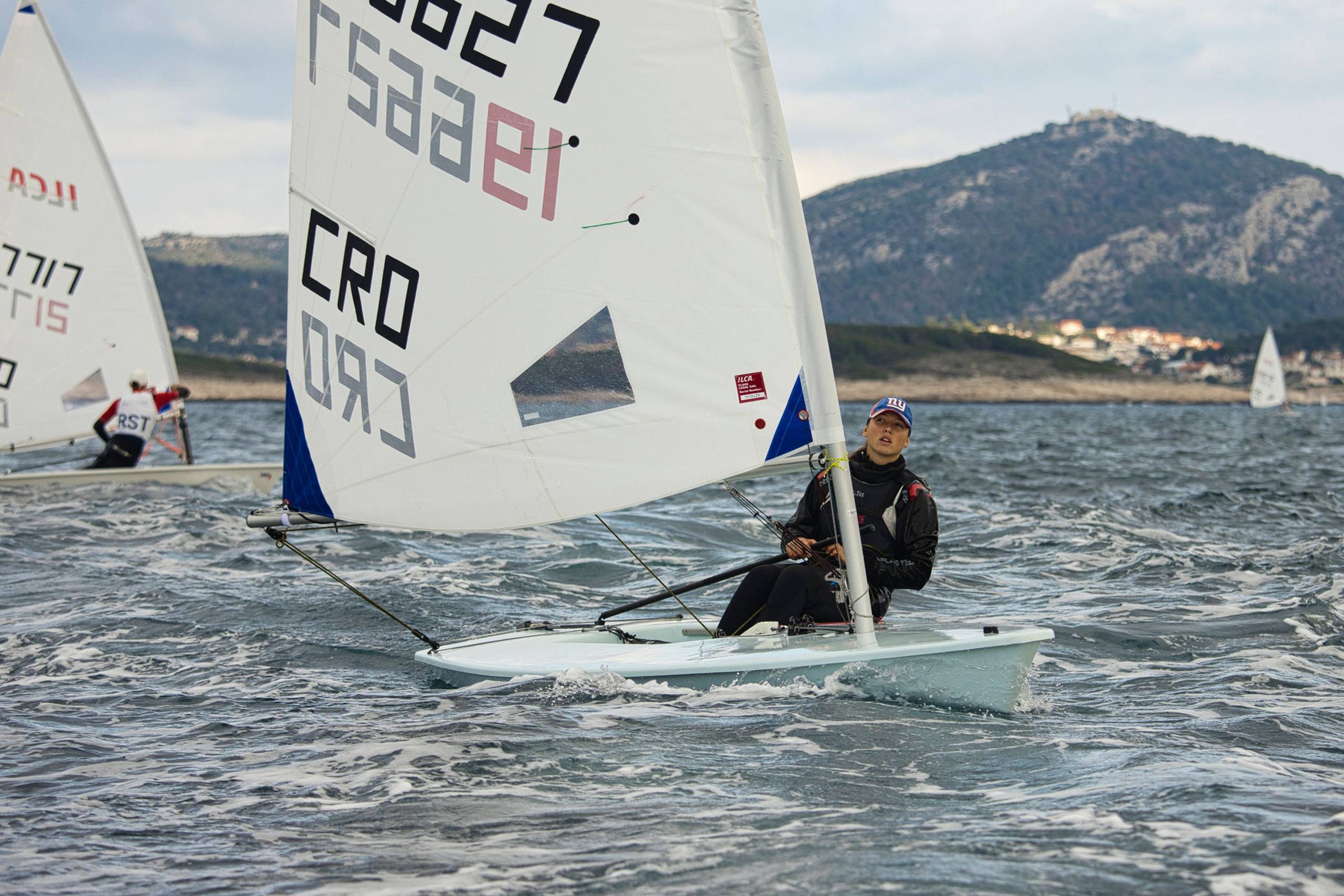 45. Međunarodna novogodišnja regata, Hvar, prosinac 2022. — fotografija 23 od 100