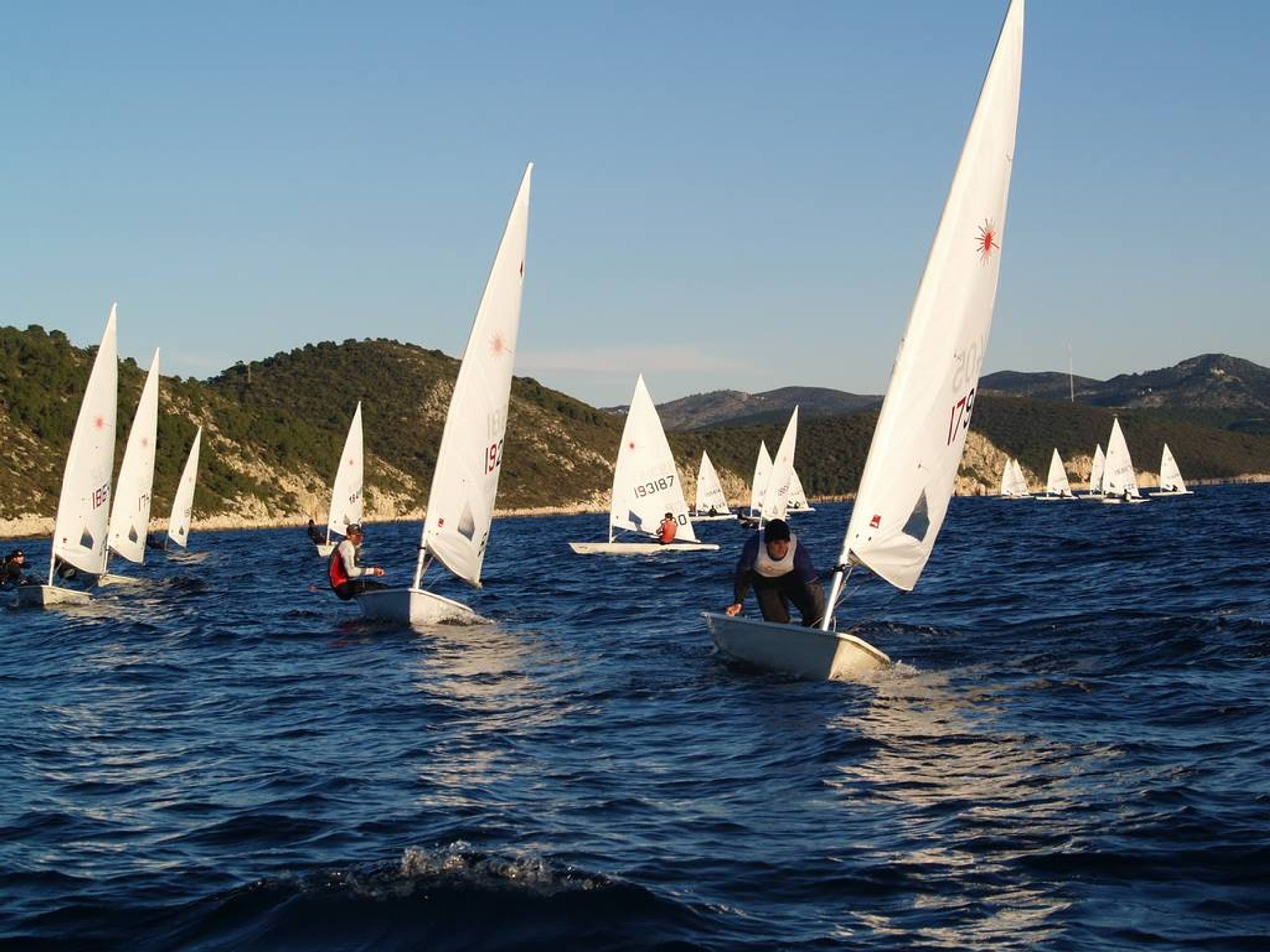 34. Međunarodna novogodišnja regata — K&B, Hvar, prosinac 2010. — fotografija 27 od 50