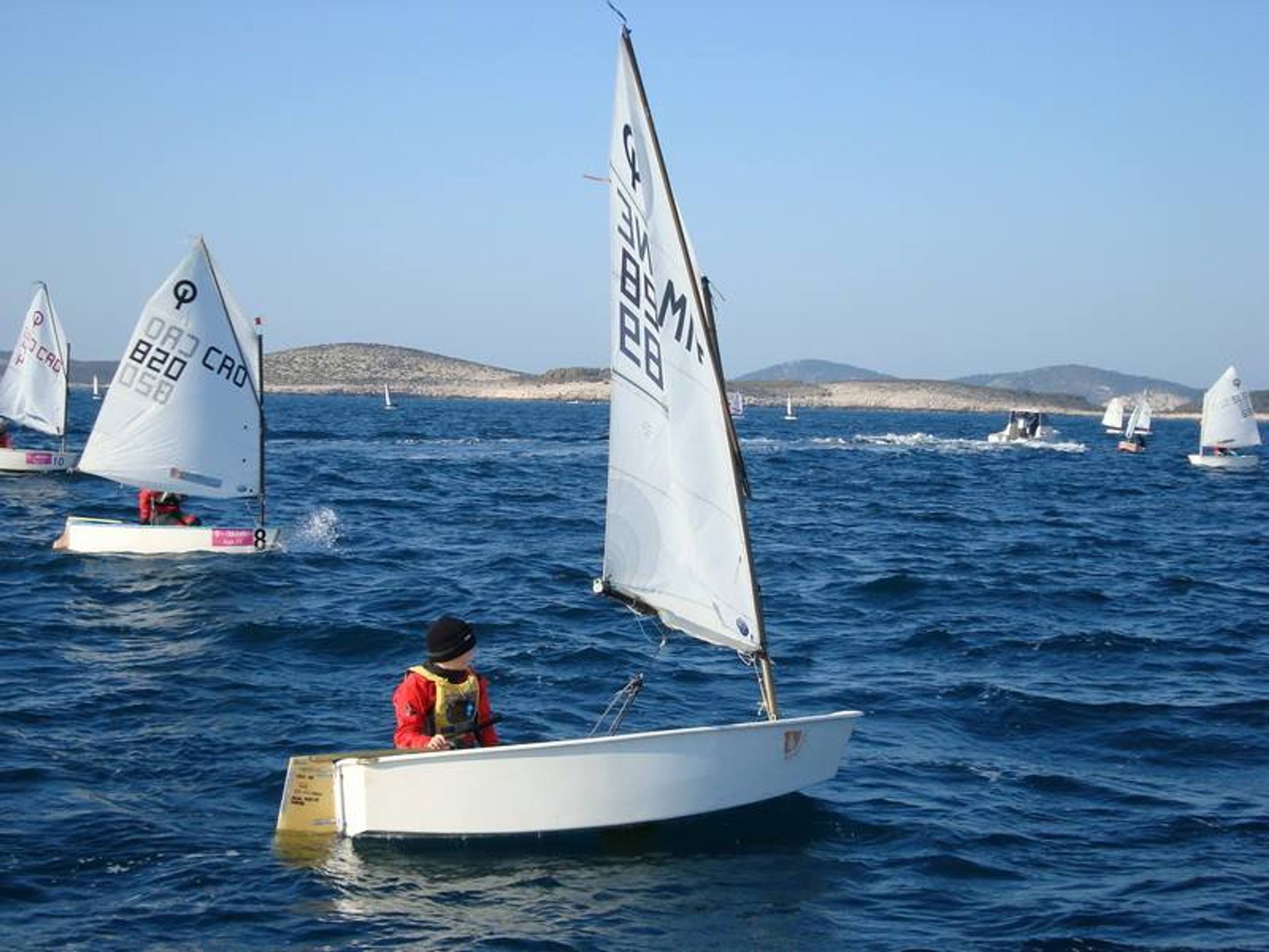 32. Međunarodna novogodišnja regata, Hvar, prosinac 2008. — fotografija 20 od 68