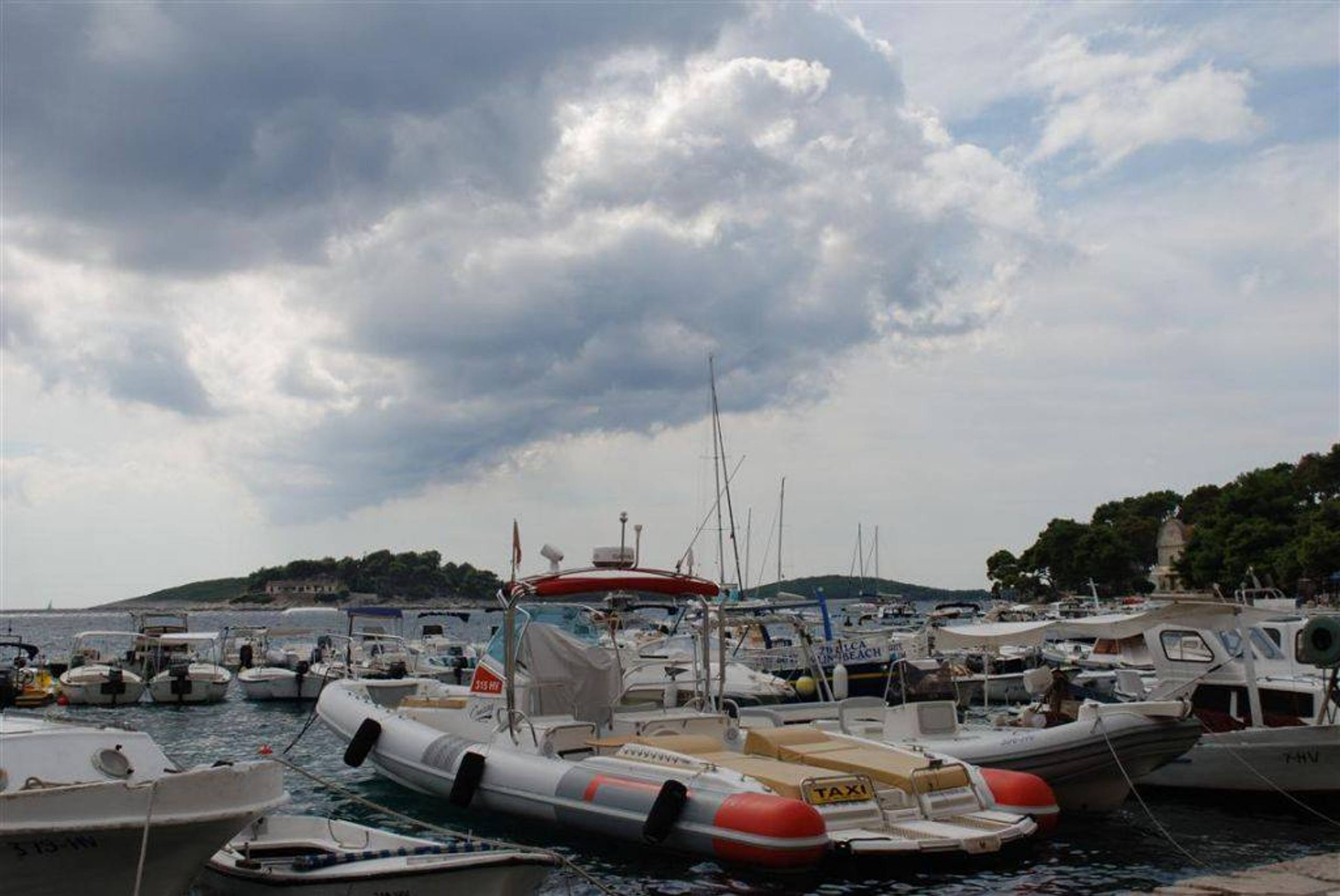 Hvar — metropola mora 2011., Hvar, prosinac 2014. — fotografija 29 od 55