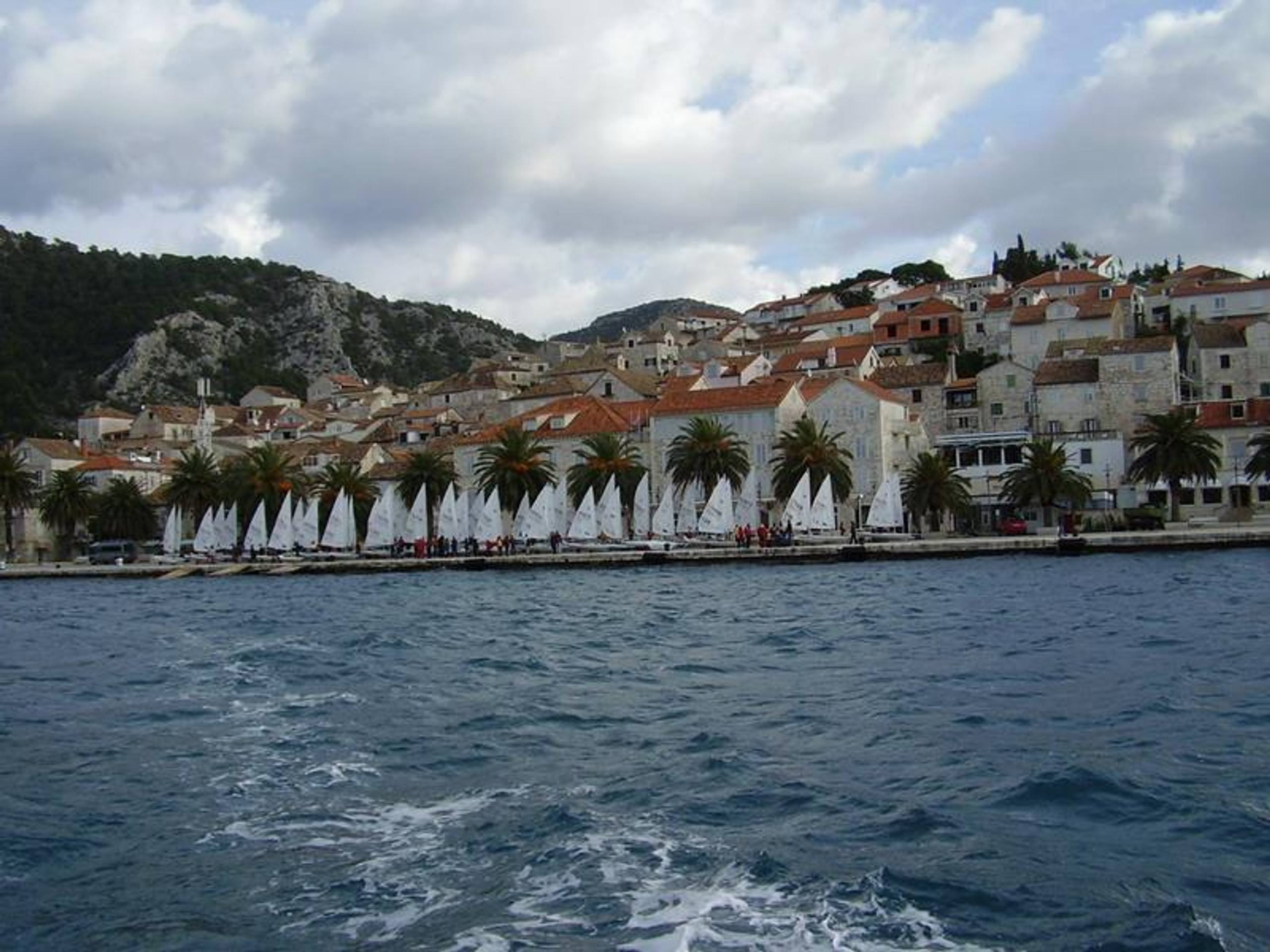 29. Međunarodna novogodišnja regata, Hvar, prosinac 2005. — fotografija 75 od 100