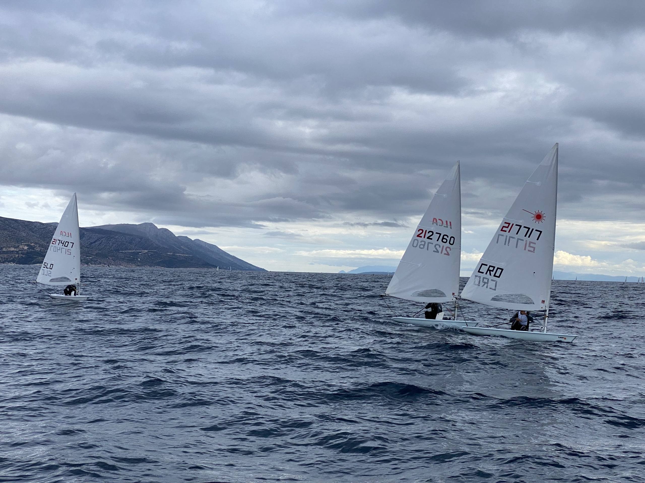 44. Međunarodna novogodišnja regata, Hvar, prosinac 2021. — fotografija 47 od 100