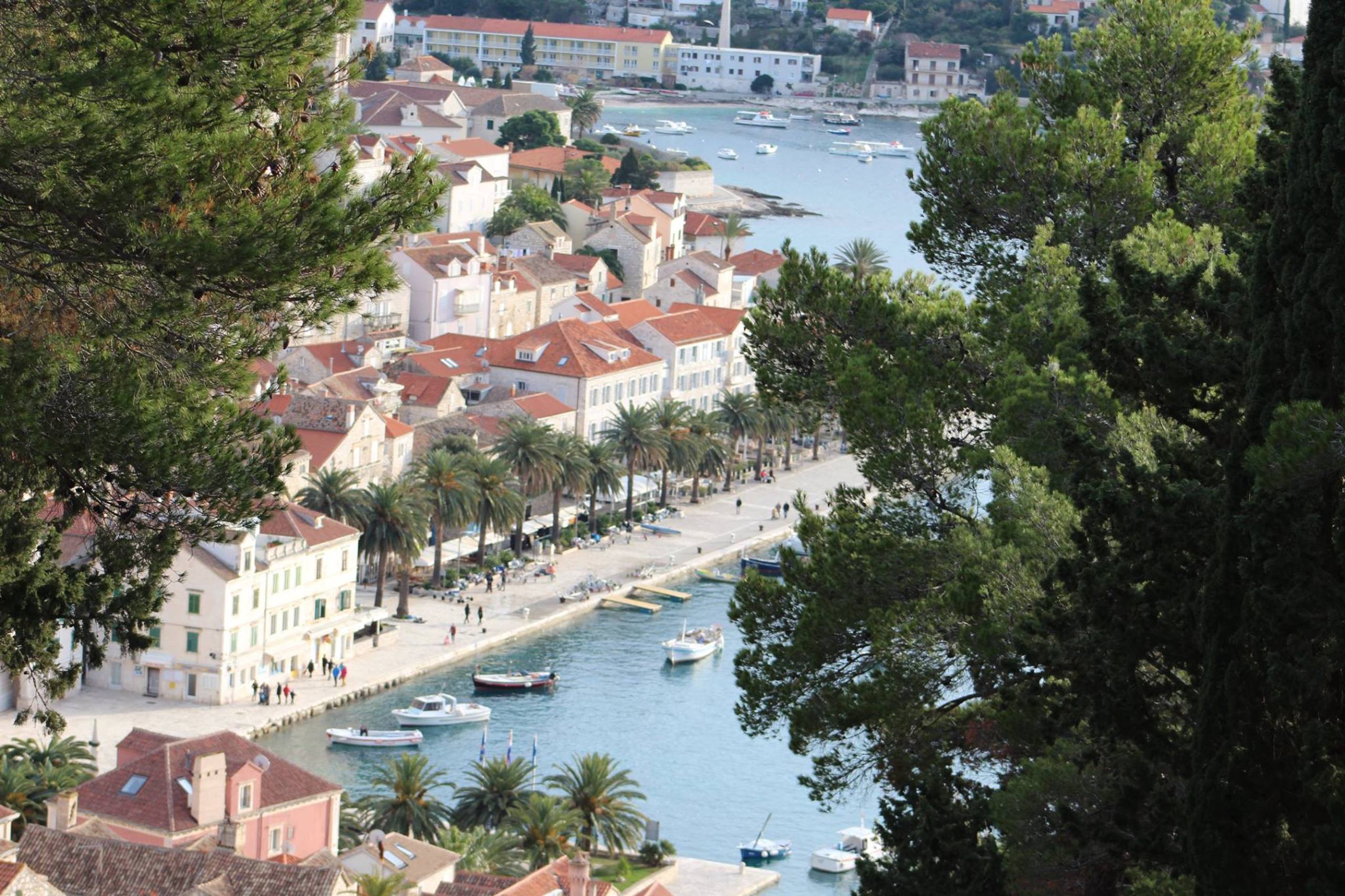 41. Međunarodna novogodišnja regata, Hvar, prosinac 2017. — fotografija 92 od 100