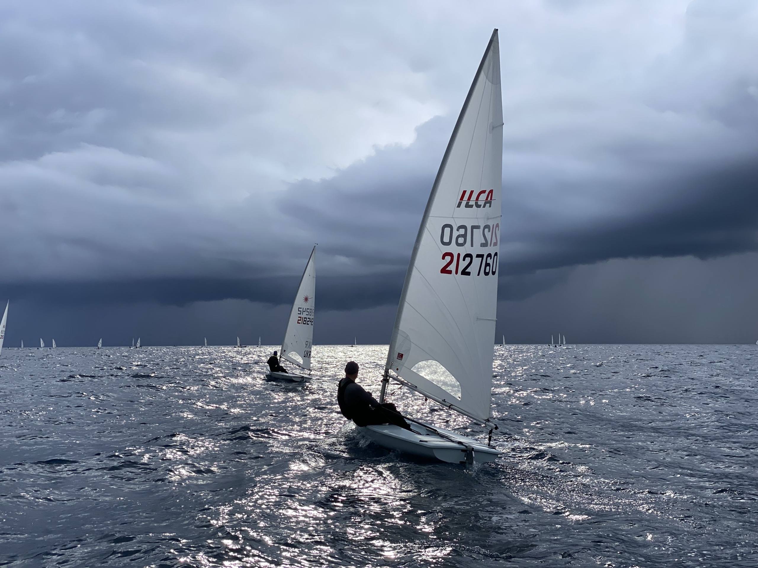 44. Međunarodna novogodišnja regata, Hvar, prosinac 2021. — fotografija 25 od 100