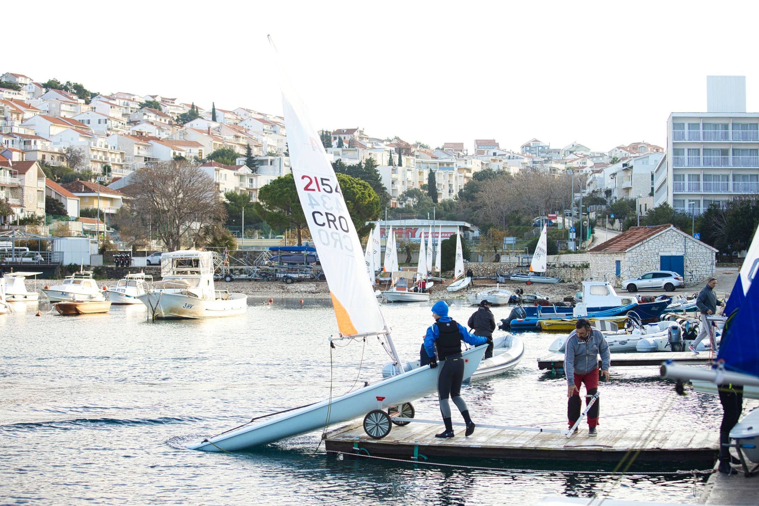 45. Međunarodna novogodišnja regata, Hvar, prosinac 2022. — fotografija 10 od 100