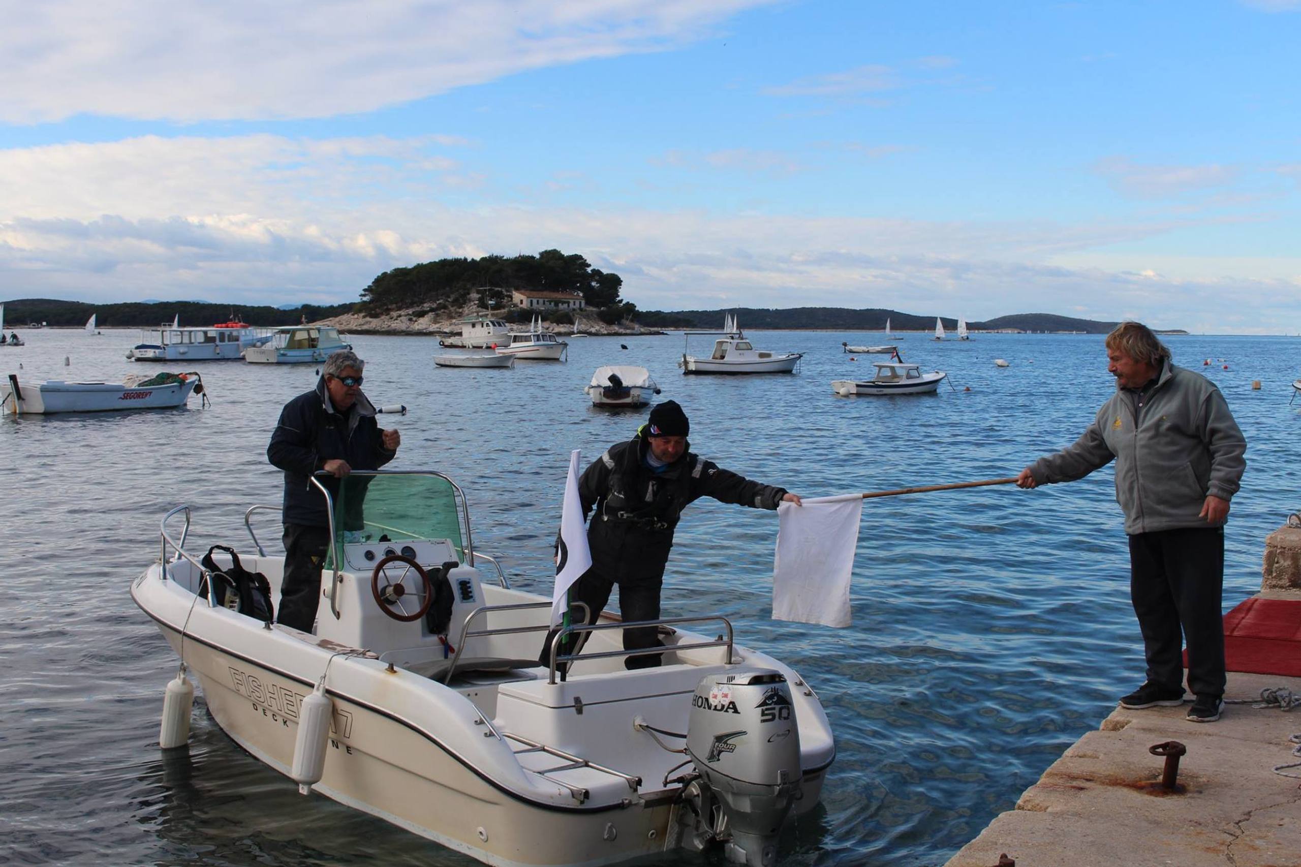41. Međunarodna novogodišnja regata, Hvar, prosinac 2017. — fotografija 77 od 100