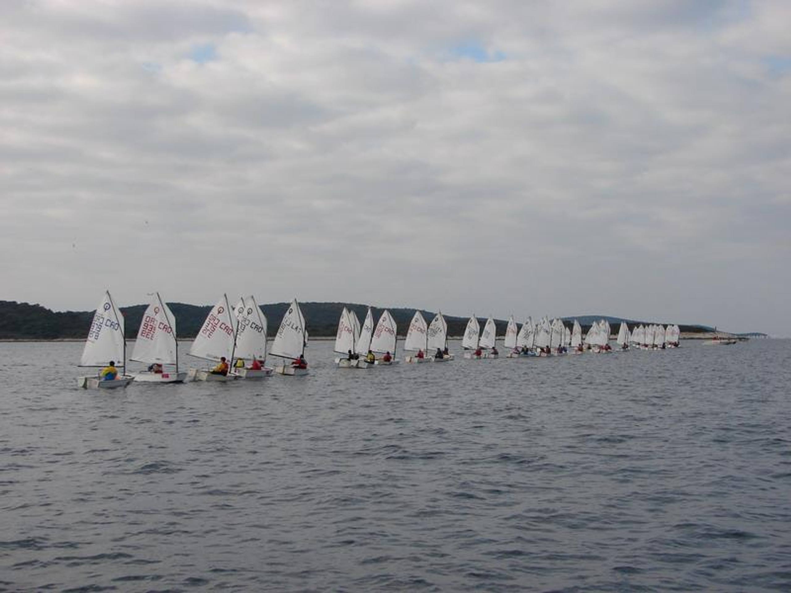 30. Međunarodna novogodišnja regata, Hvar, prosinac 2006. — fotografija 20 od 100