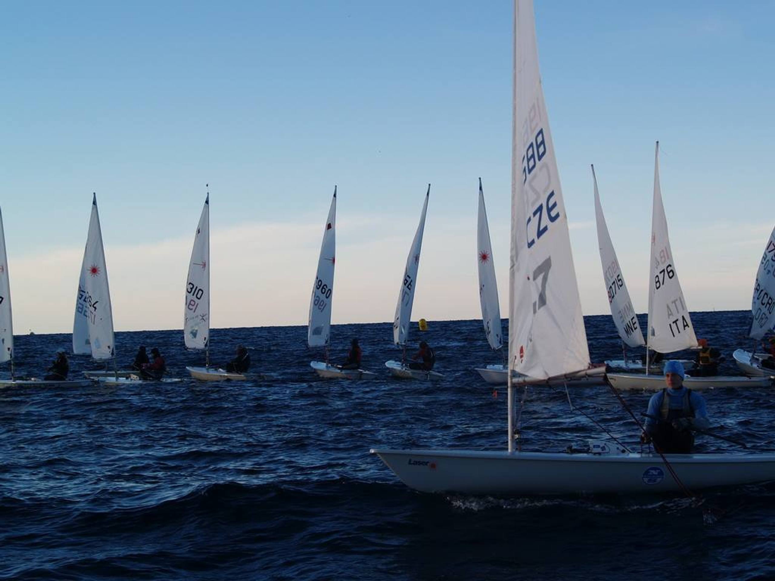 34. Međunarodna novogodišnja regata — K&B, Hvar, prosinac 2010. — fotografija 20 od 50