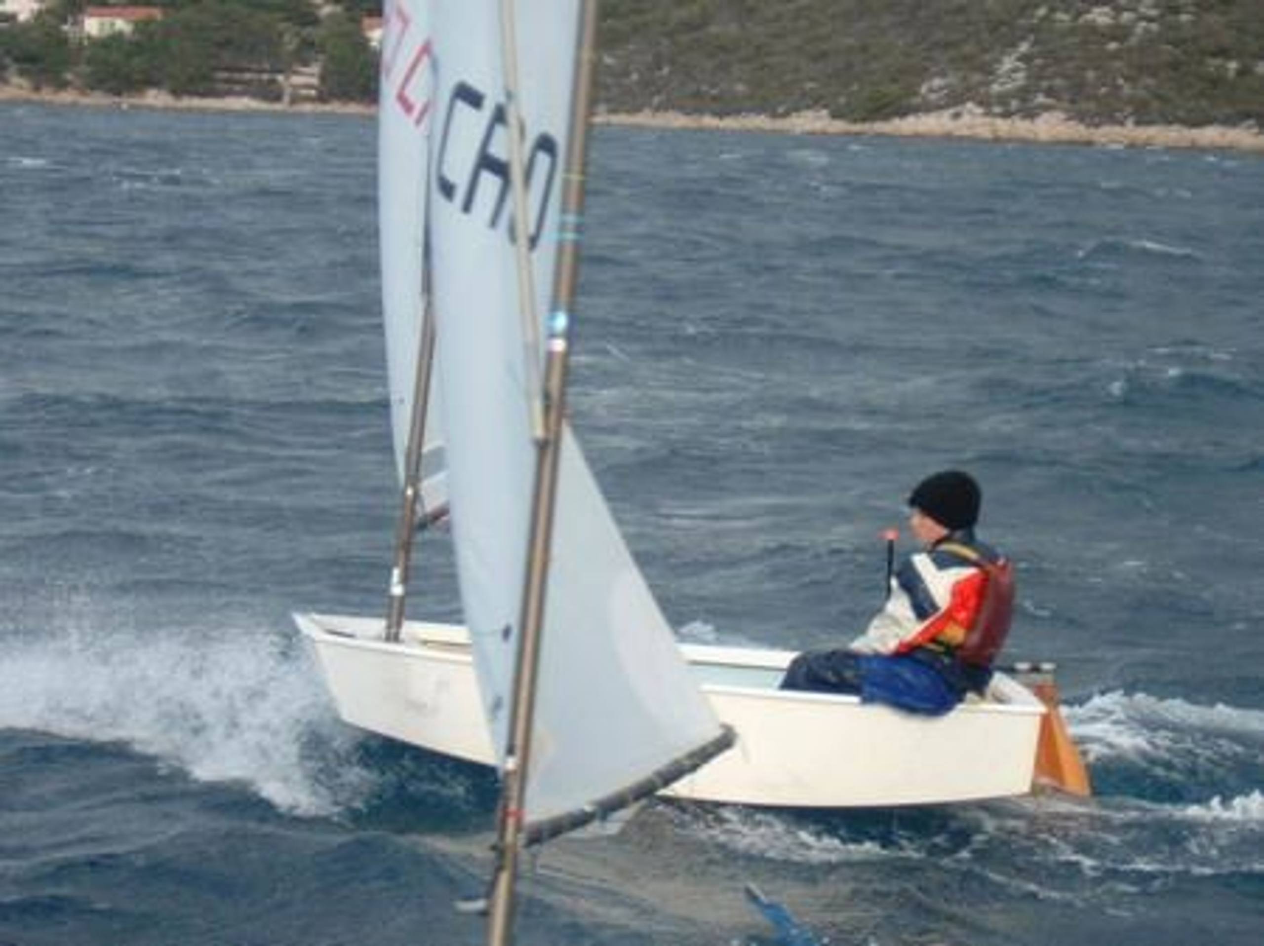 27. Međunarodna novogodišnja regata, Hvar, prosinac 2003. — fotografija 42 od 100