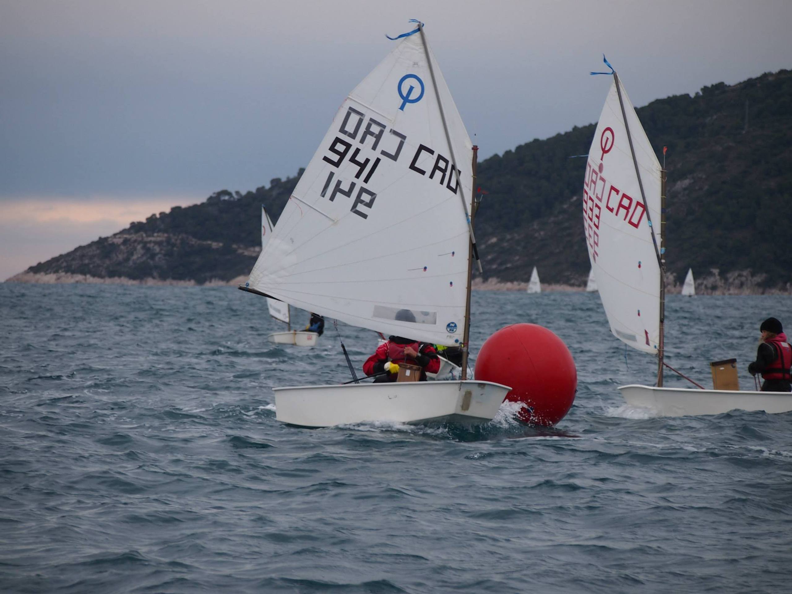 38. Međunarodna novogodišnja regata — Optimist, Hvar, prosinac 2014. — fotografija 31 od 57 (foto: Viktorija Nižetić)