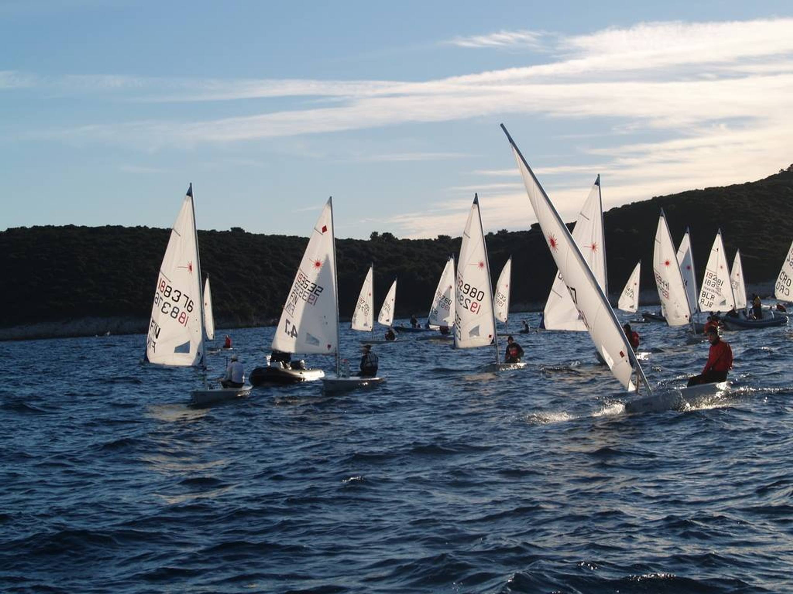 34. Međunarodna novogodišnja regata — K&B, Hvar, prosinac 2010. — fotografija 17 od 50