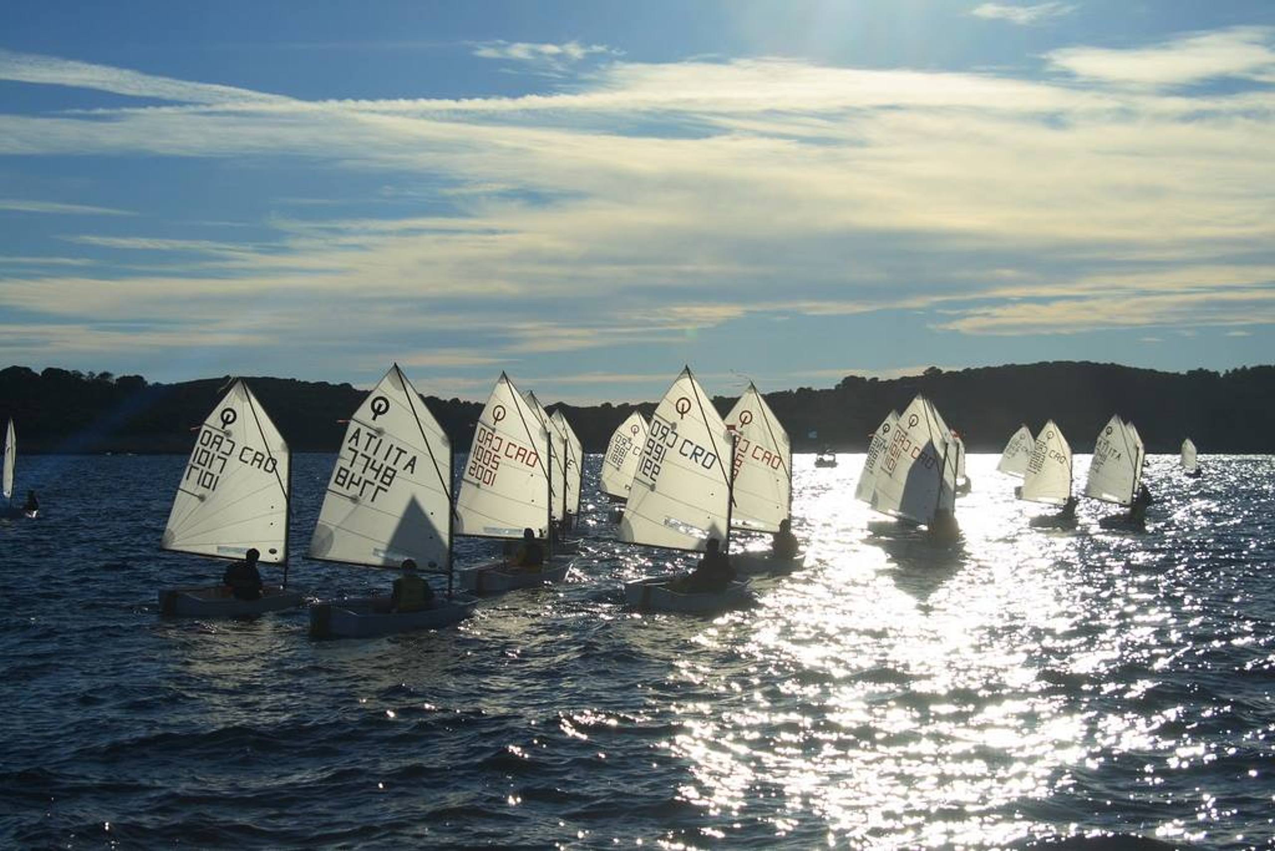 34. Međunarodna novogodišnja regata — Cucin, Hvar, prosinac 2010. — fotografija 30 od 78