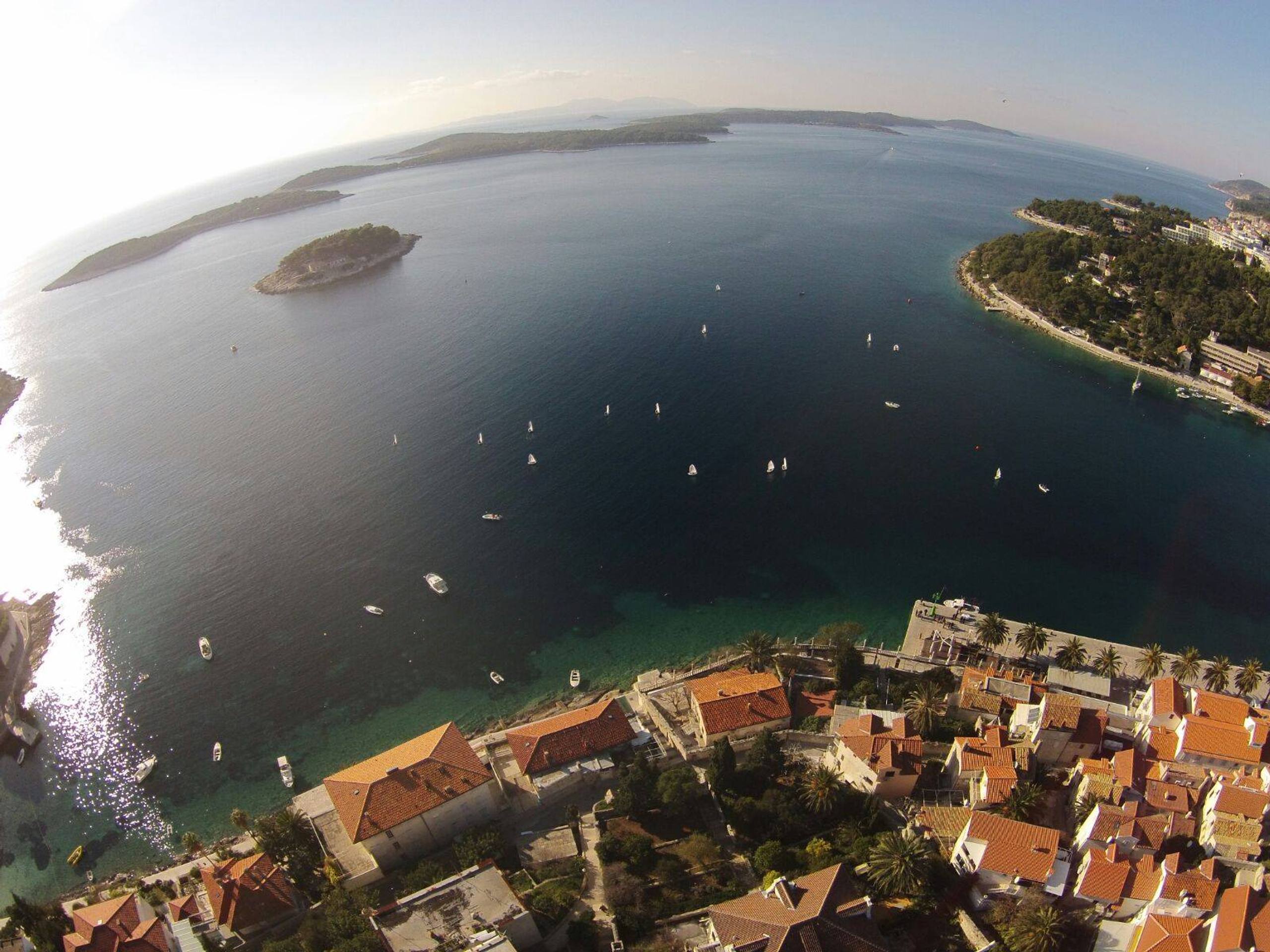 Memorijal Zdenko Roić iz zraka, Hvar, siječanj 2016. — fotografija 10 od 10