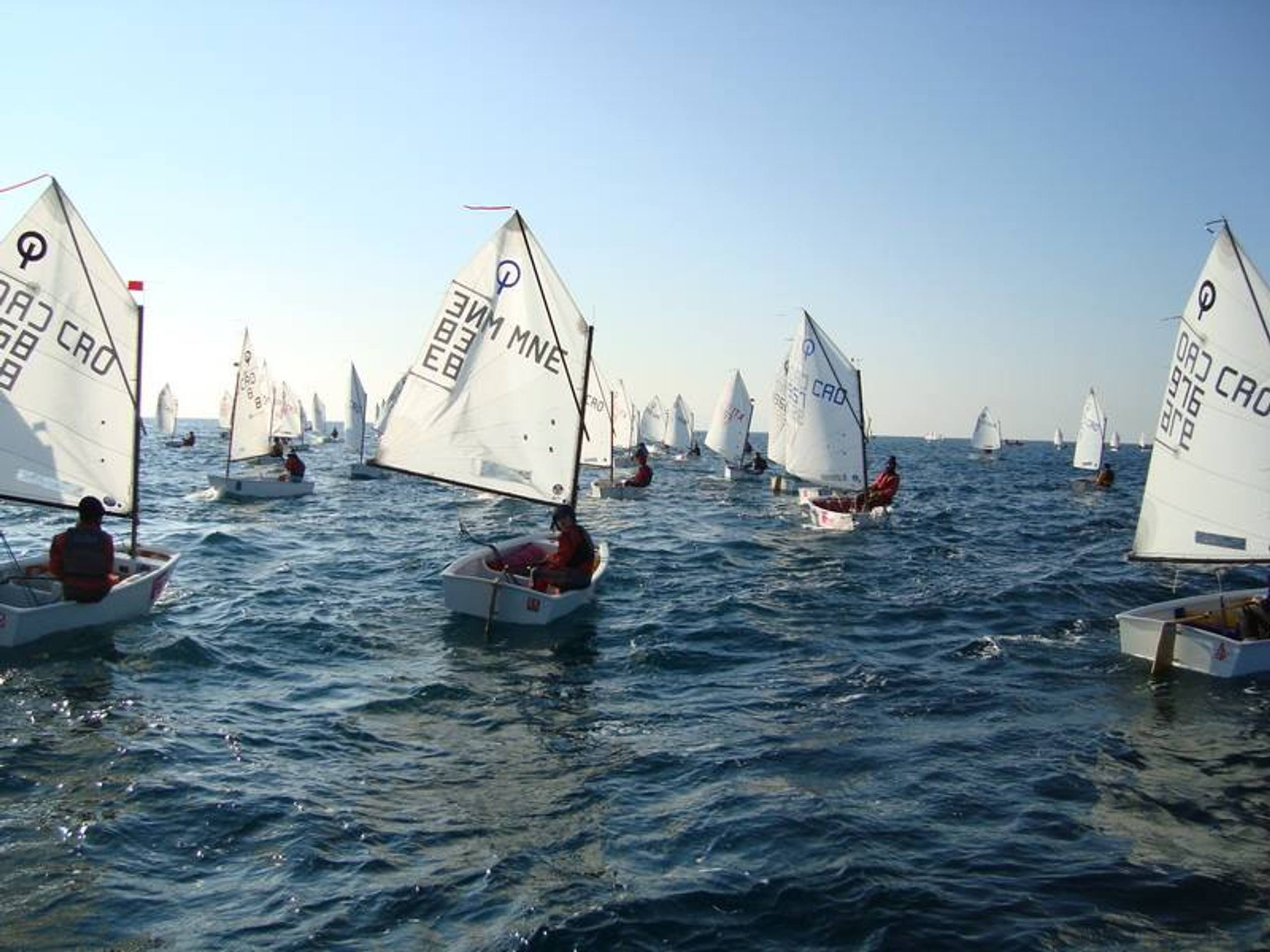32. Međunarodna novogodišnja regata, Hvar, prosinac 2008. — fotografija 27 od 68