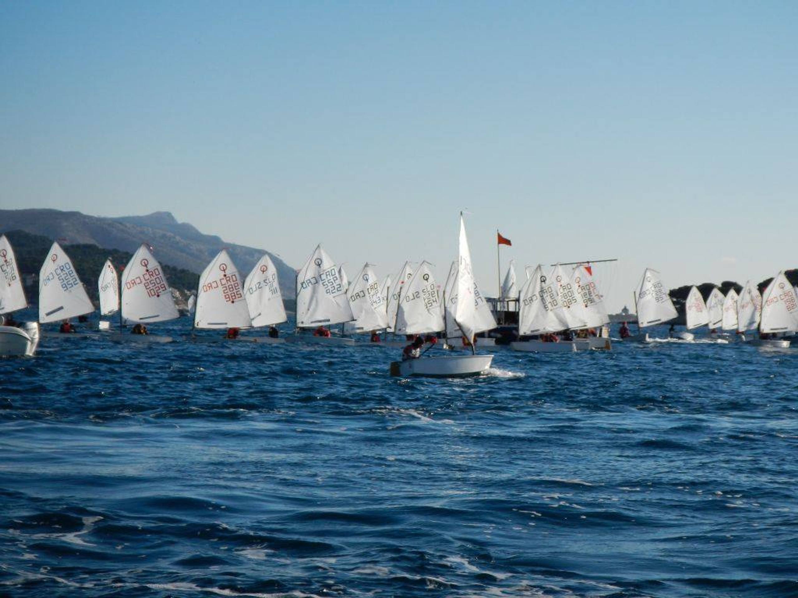 36. Međunarodna novogodišnja regata — Prvenstvo Hrvatske u klasi Optimist, Hvar, prosinac 2012. — fotografija 14 od 65