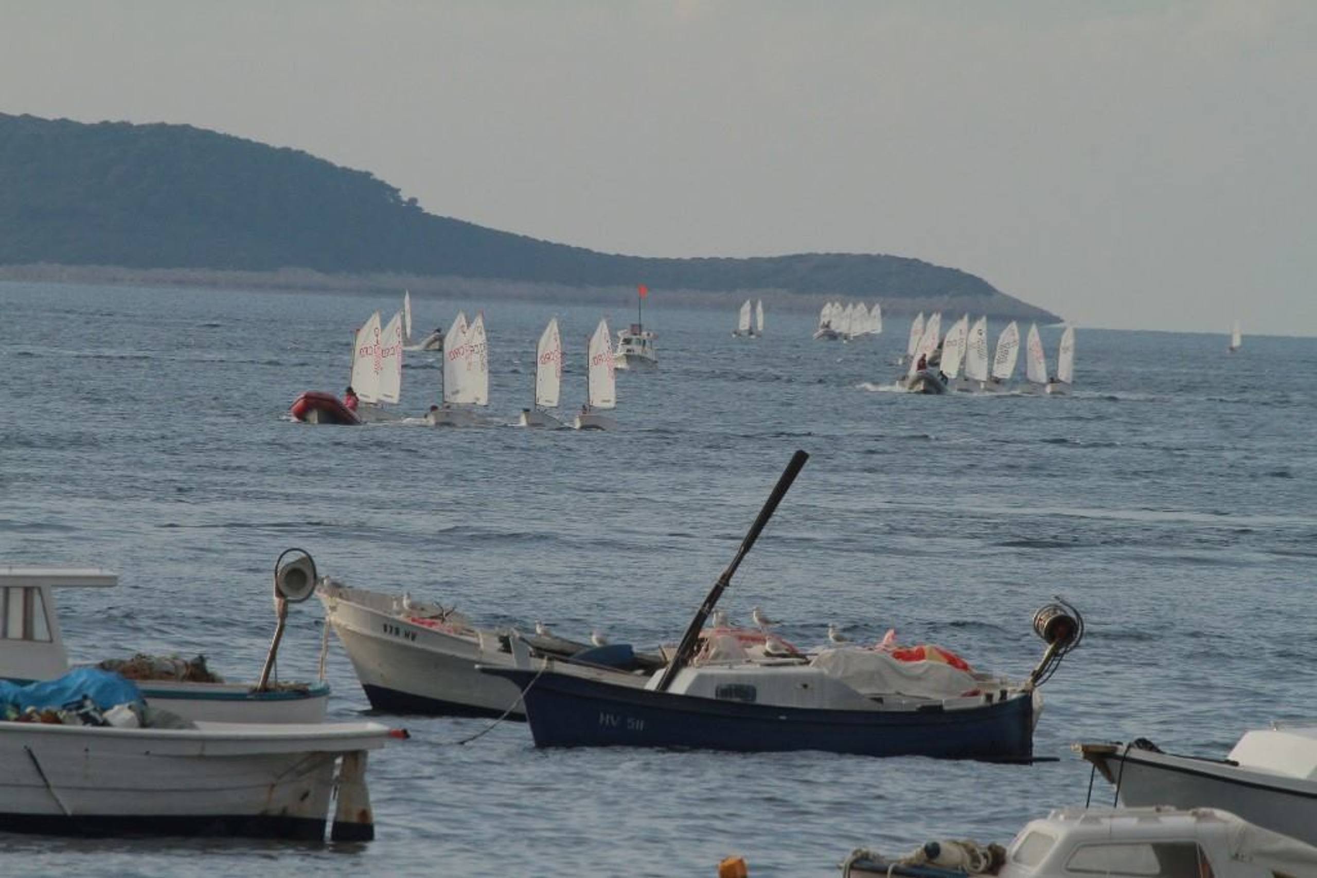 37. Međunarodna novogodišnja regata — Kragić, Hvar, prosinac 2013. — fotografija 70 od 100