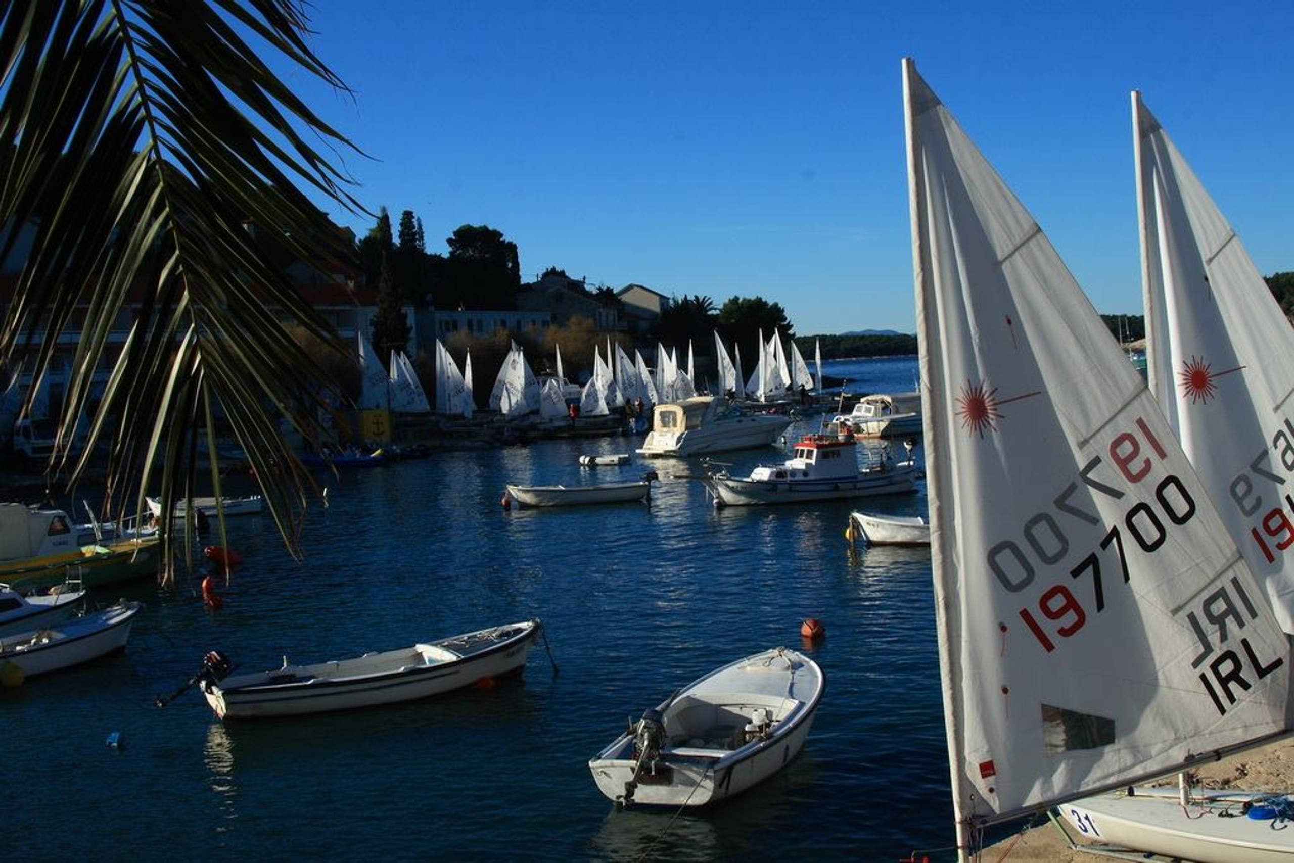 34. Međunarodna novogodišnja regata — Cucin, Hvar, prosinac 2010. — fotografija 1 od 78