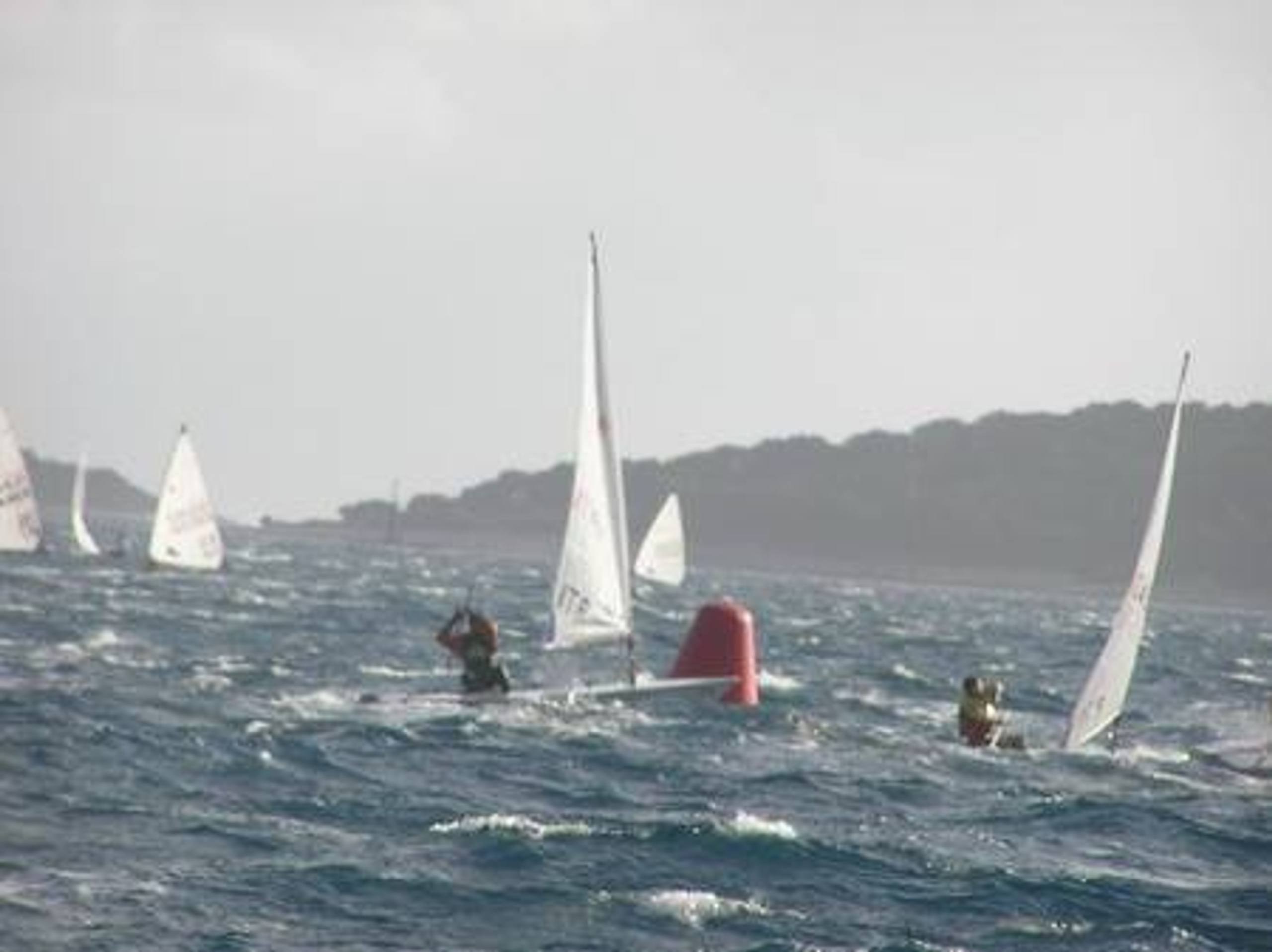 27. Međunarodna novogodišnja regata, Hvar, prosinac 2003. — fotografija 70 od 100