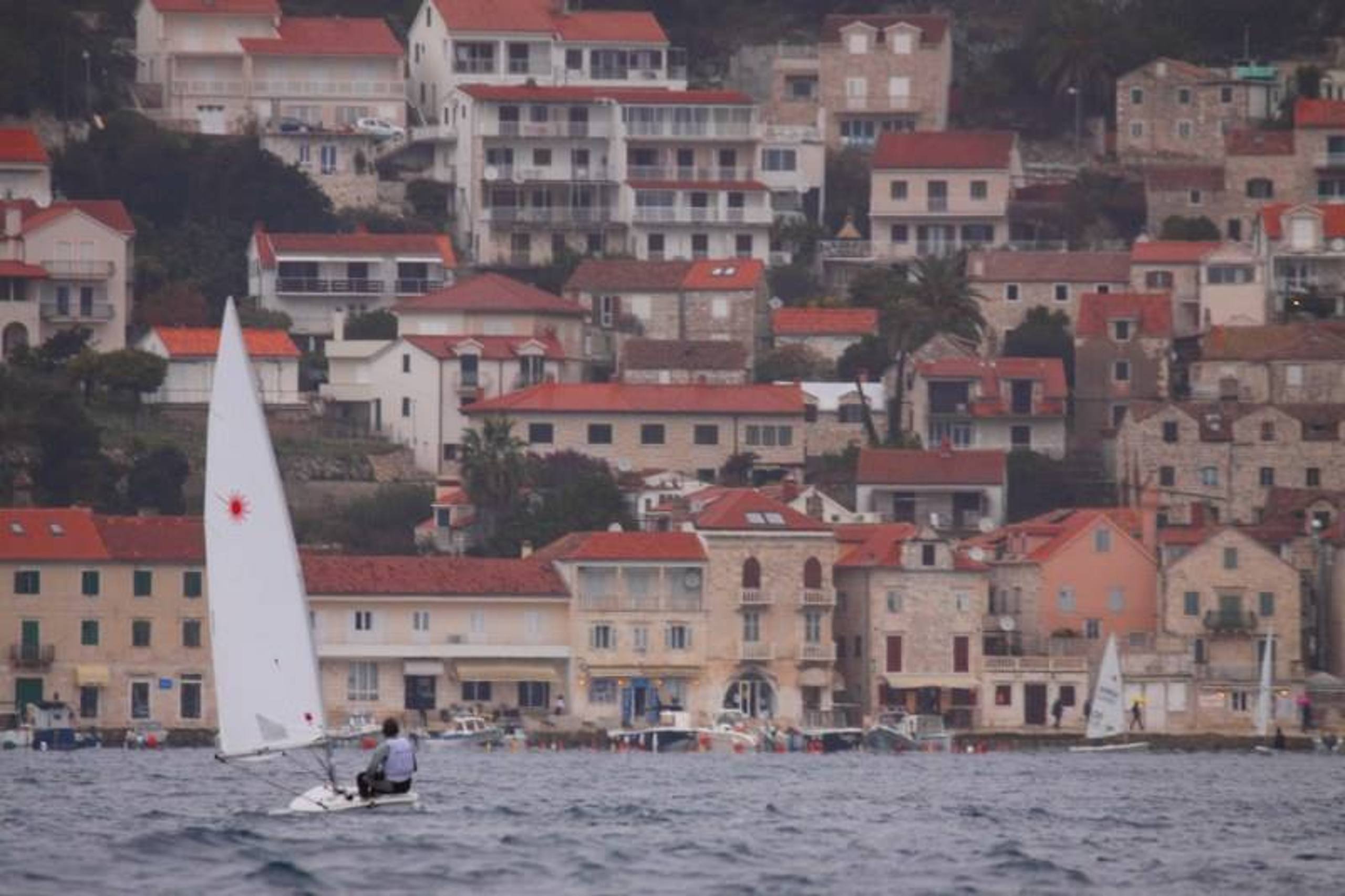 35. Međunarodna novogodišnja regata — FotoFot, Hvar, prosinac 2011. — fotografija 20 od 35