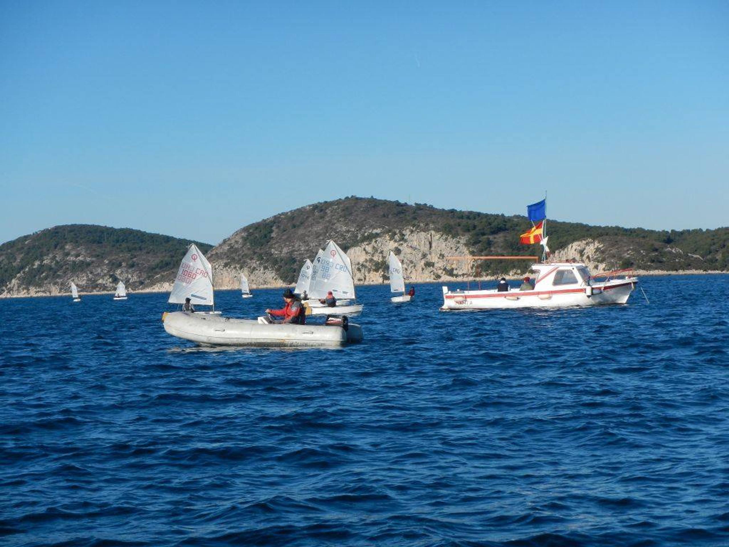 36. Međunarodna novogodišnja regata — Prvenstvo Hrvatske u klasi Optimist, Hvar, prosinac 2012. — fotografija 22 od 65
