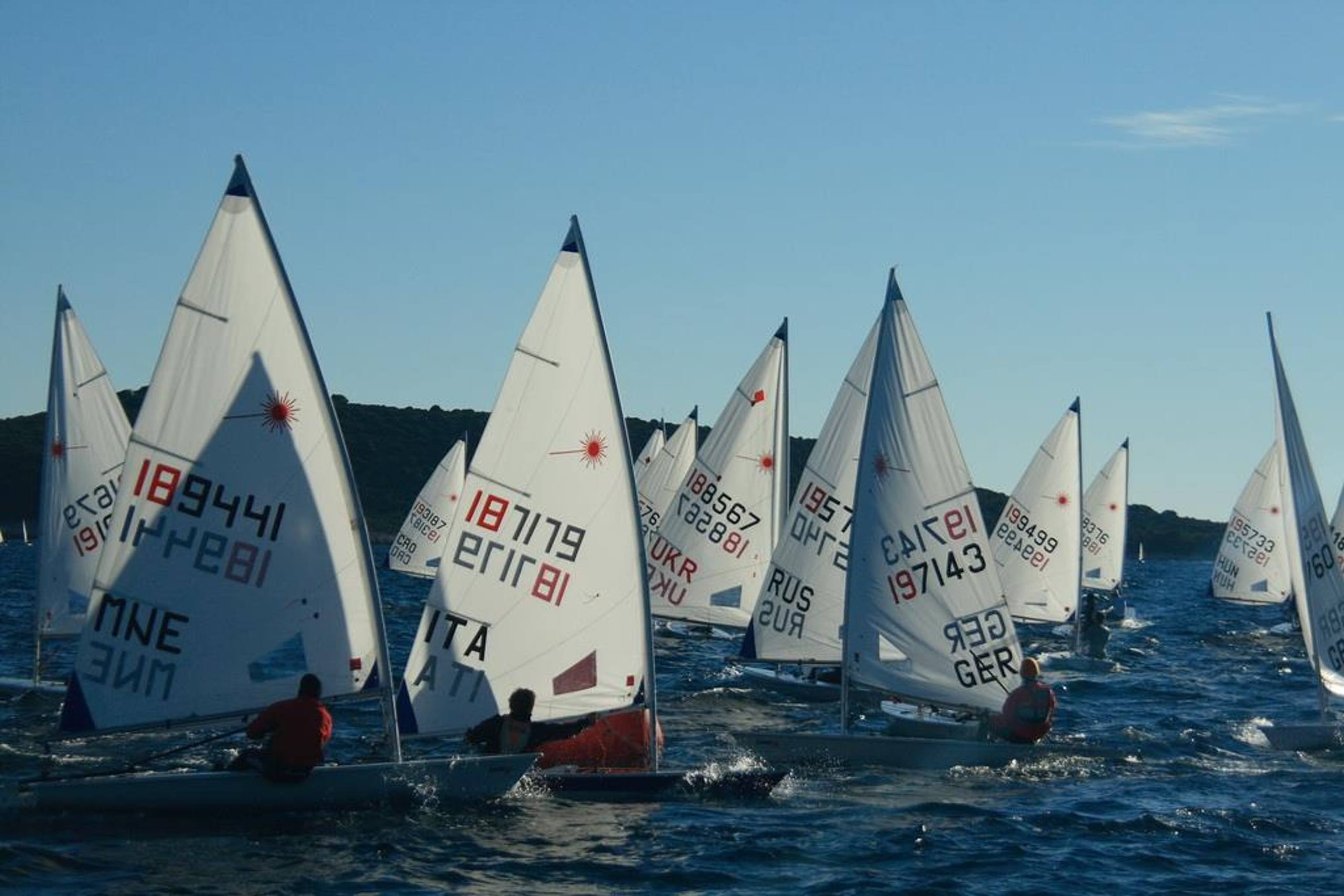 34. Međunarodna novogodišnja regata — Cucin, Hvar, prosinac 2010. — fotografija 19 od 78