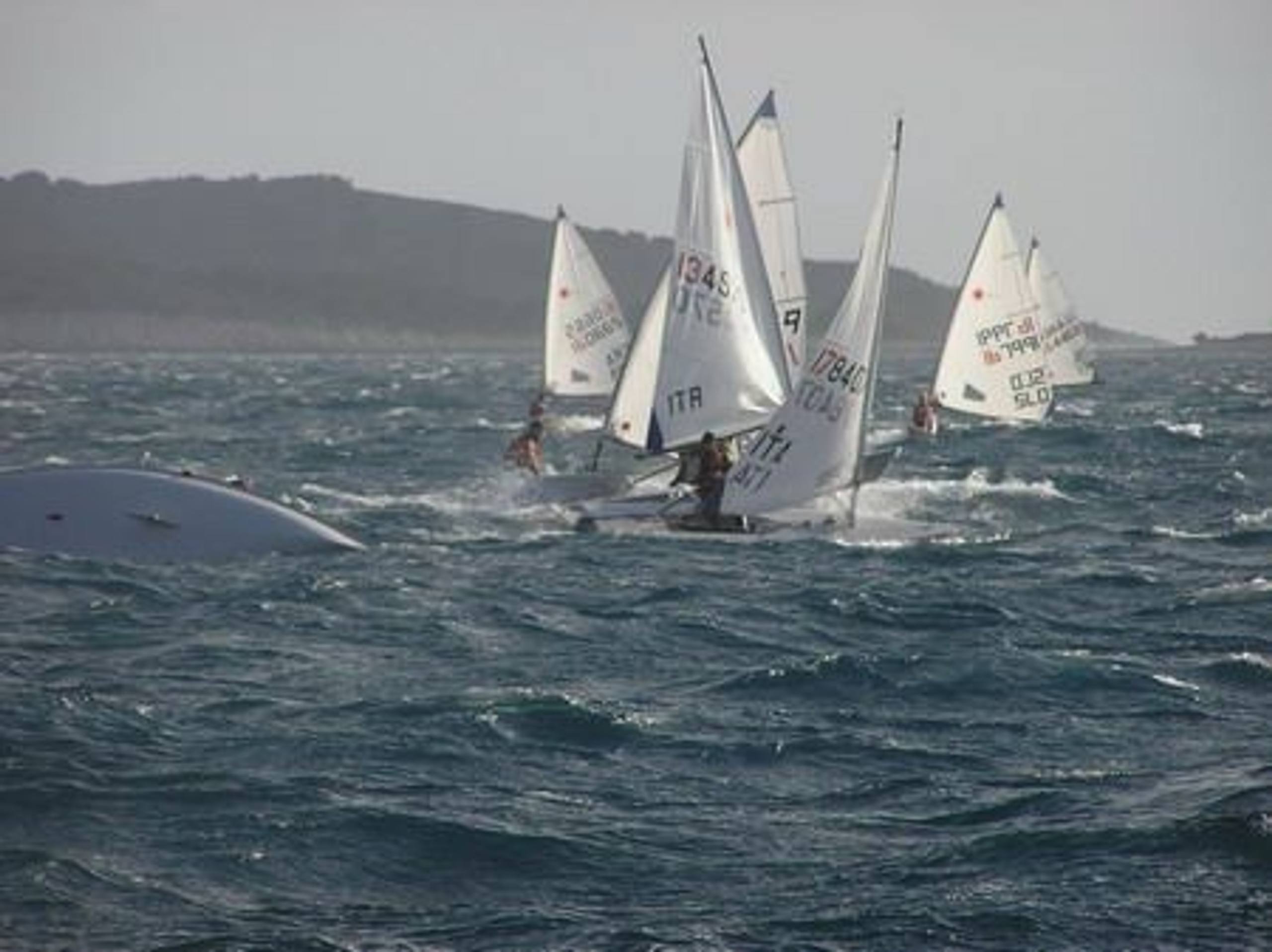 27. Međunarodna novogodišnja regata, Hvar, prosinac 2003. — fotografija 69 od 100
