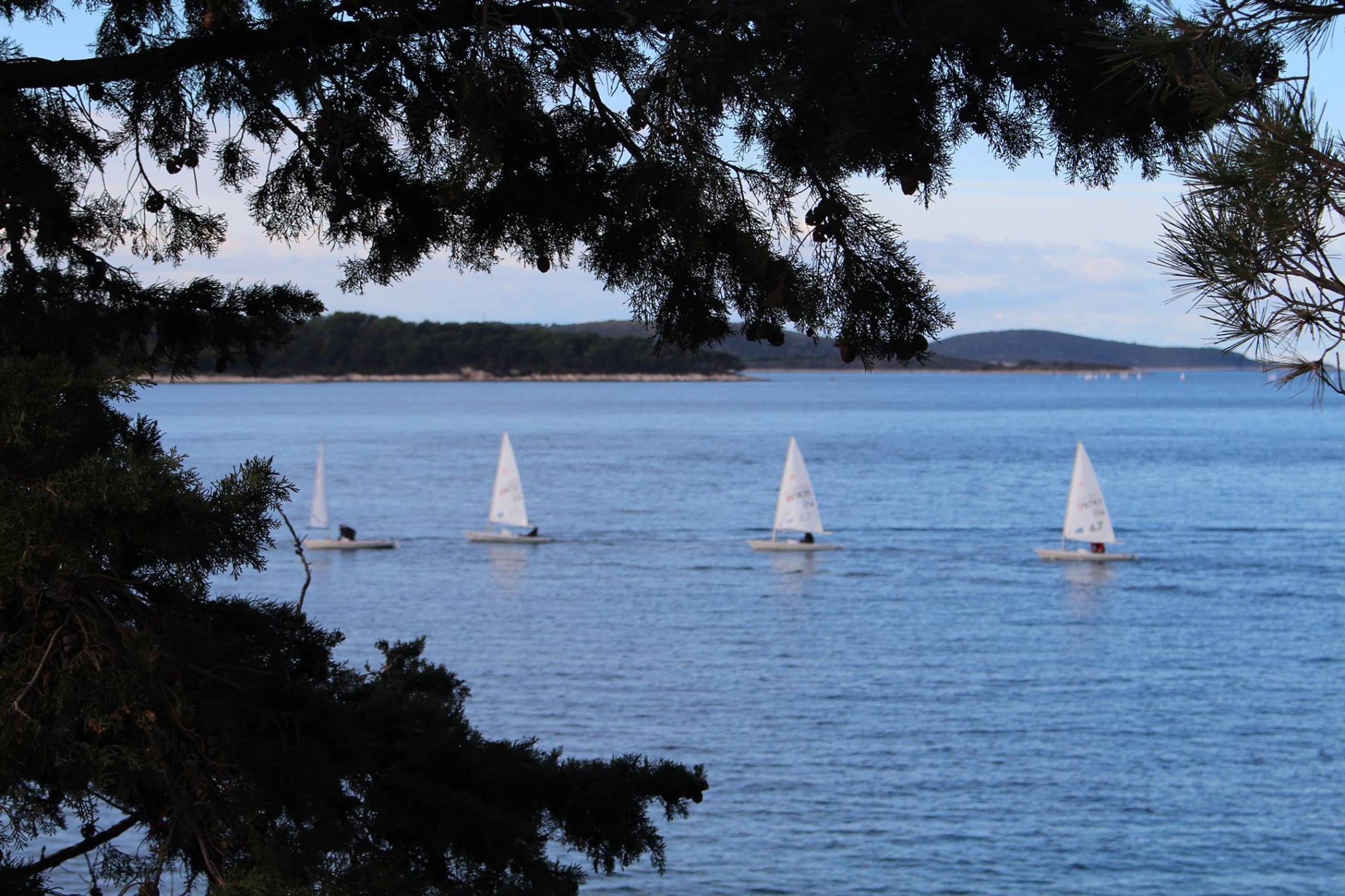 41. Međunarodna novogodišnja regata, Hvar, prosinac 2017. — fotografija 82 od 100