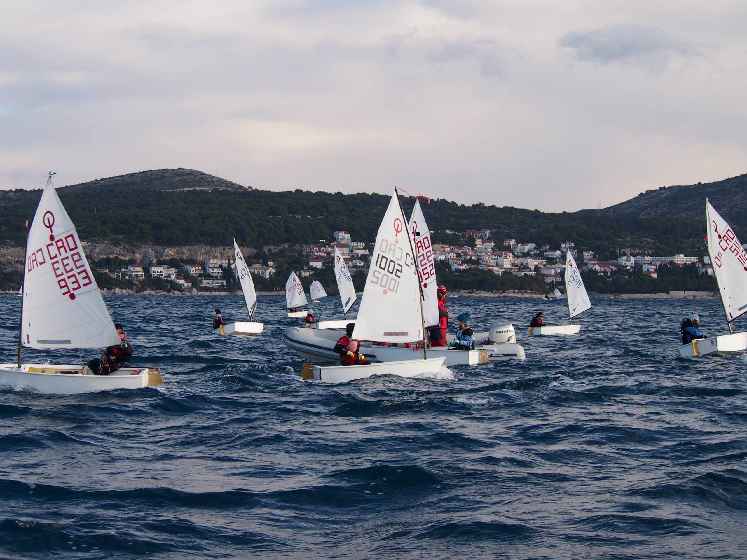 38. Međunarodna novogodišnja regata — Optimist, Hvar, prosinac 2014. — fotografija 35 od 57 (foto: Viktorija Nižetić)