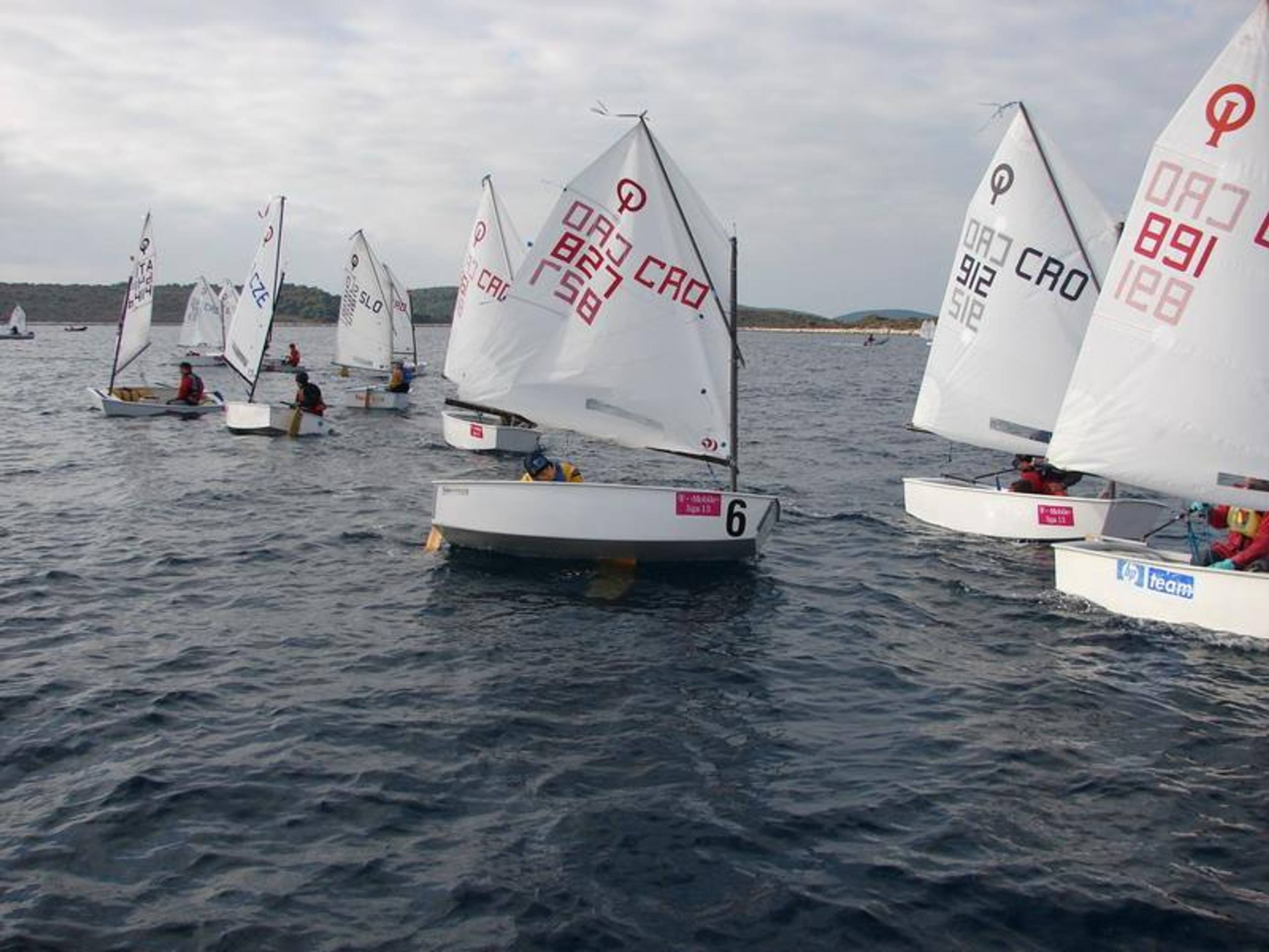 30. Međunarodna novogodišnja regata, Hvar, prosinac 2006. — fotografija 36 od 100