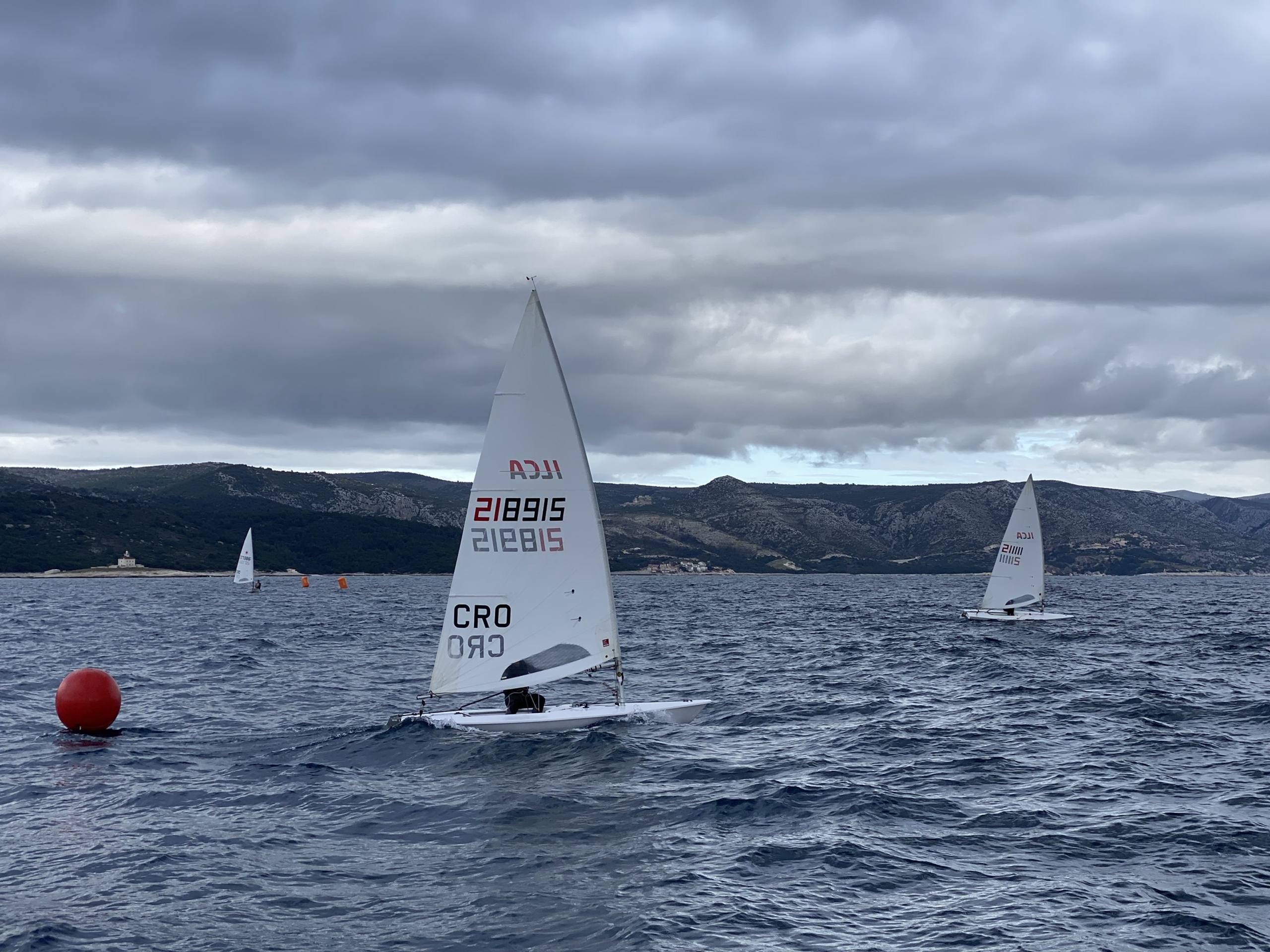 44. Međunarodna novogodišnja regata, Hvar, prosinac 2021. — fotografija 53 od 100