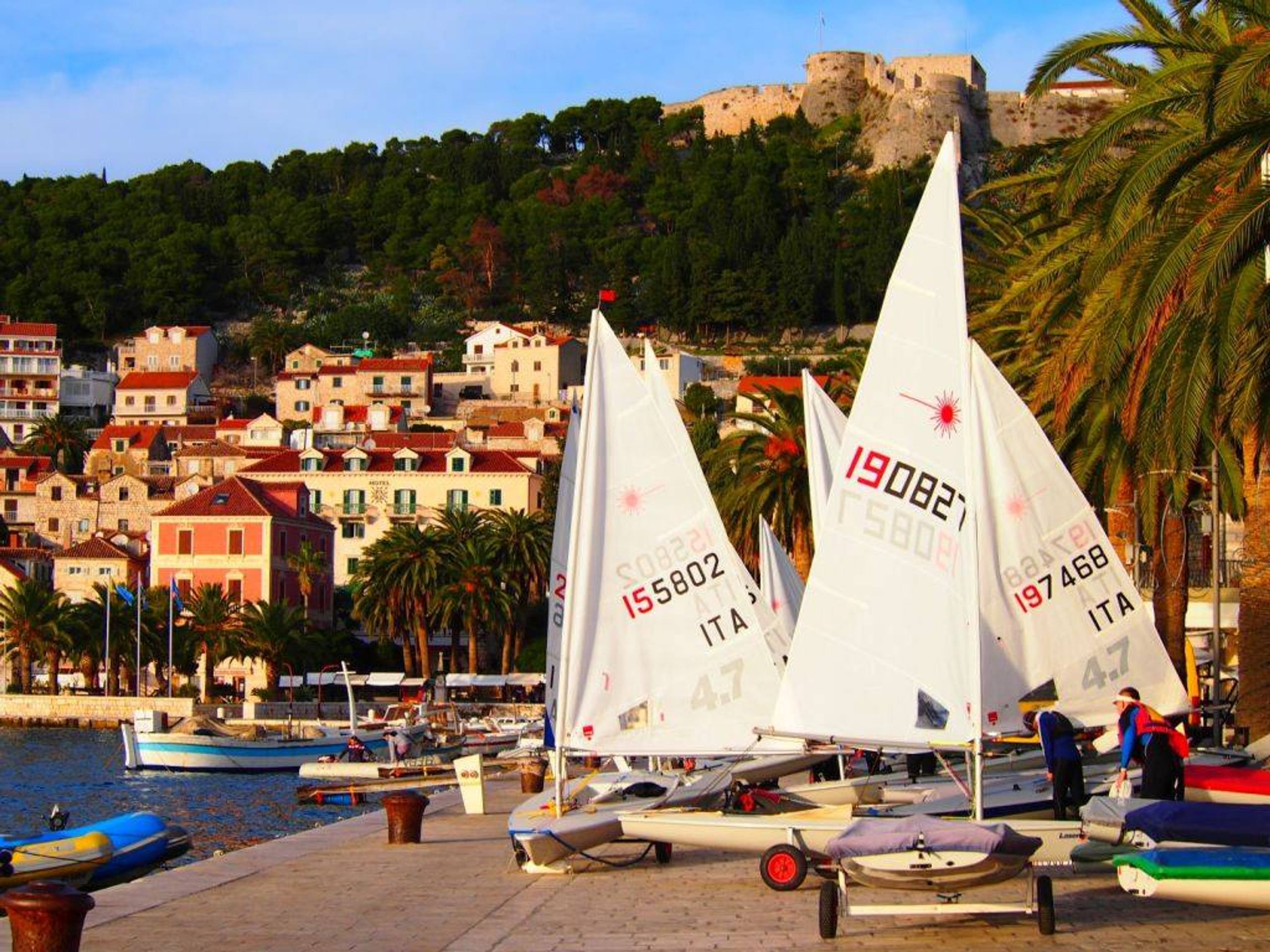 36. Međunarodna novogodišnja regata — Laser, Hvar, prosinac 2012. — fotografija 14 od 77